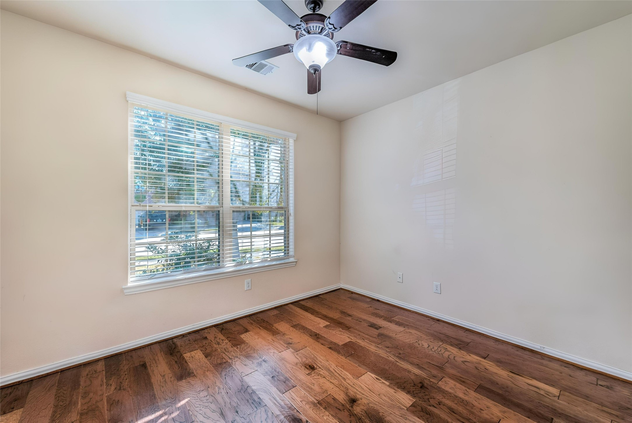 25718 Owl Landing Lane Property Photo 4