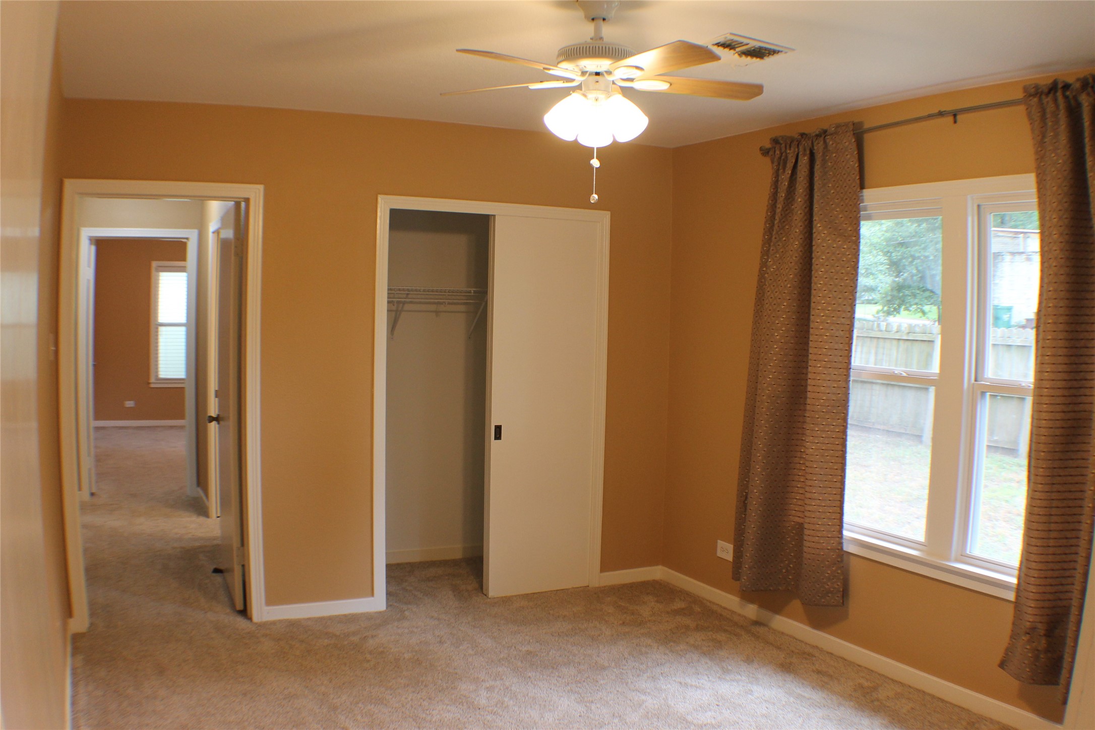 808 E Tom Green Street Property Photo 10