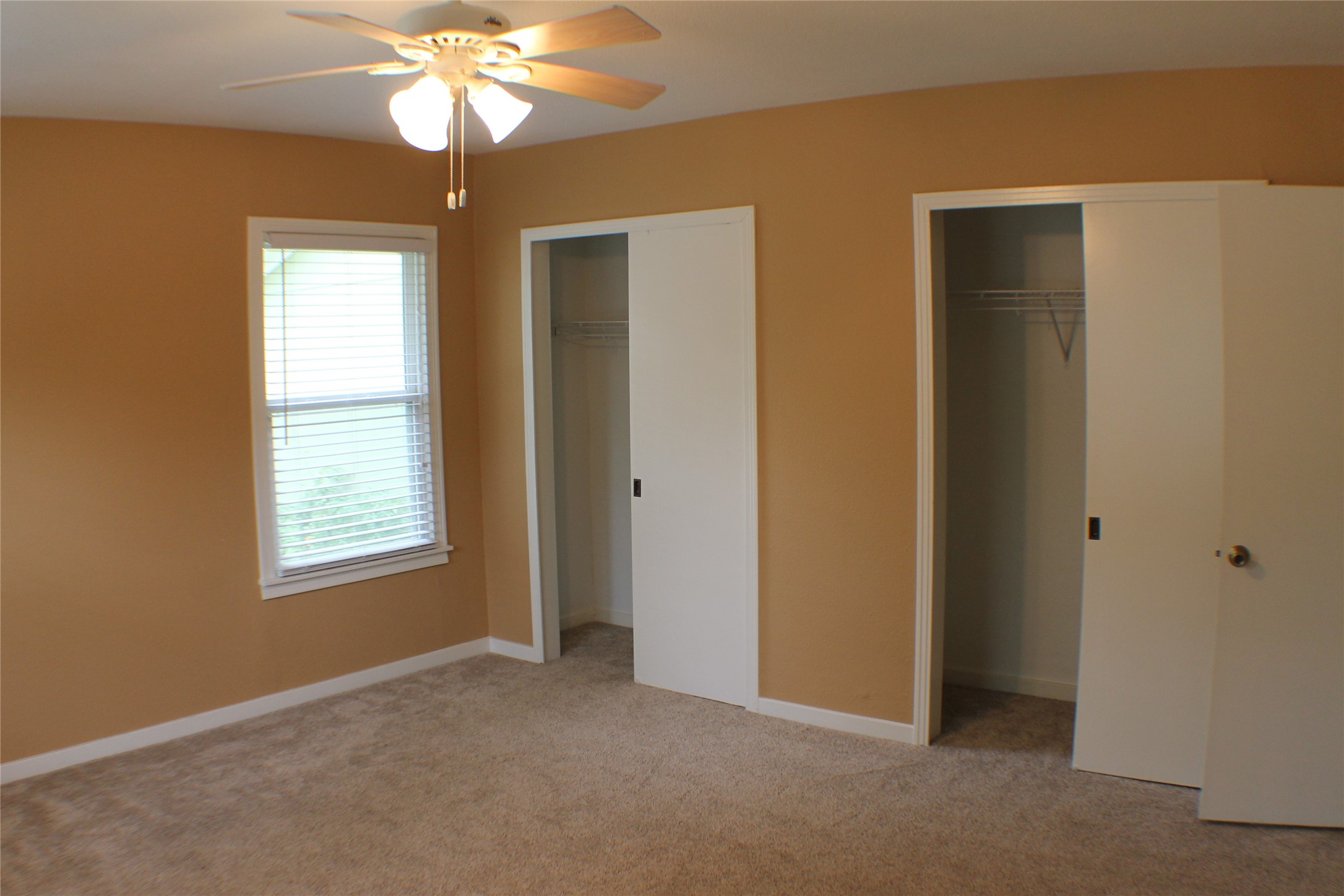 808 E Tom Green Street Property Photo 11