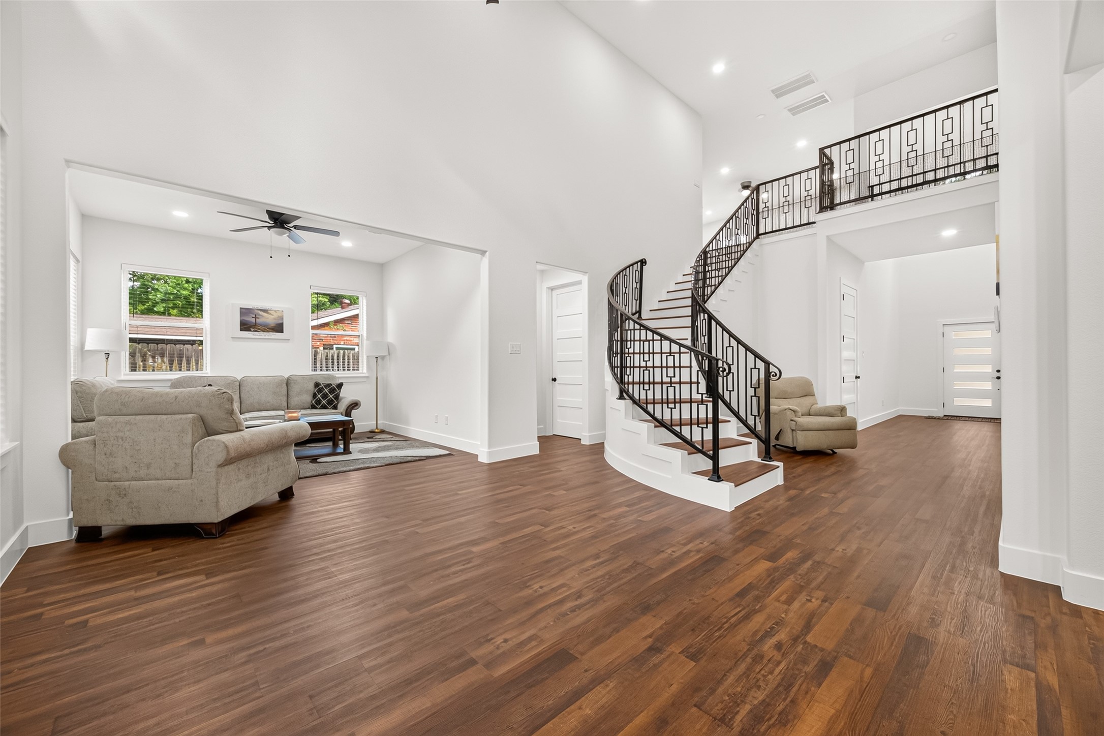 14807 Wallach Drive Property Photo 6