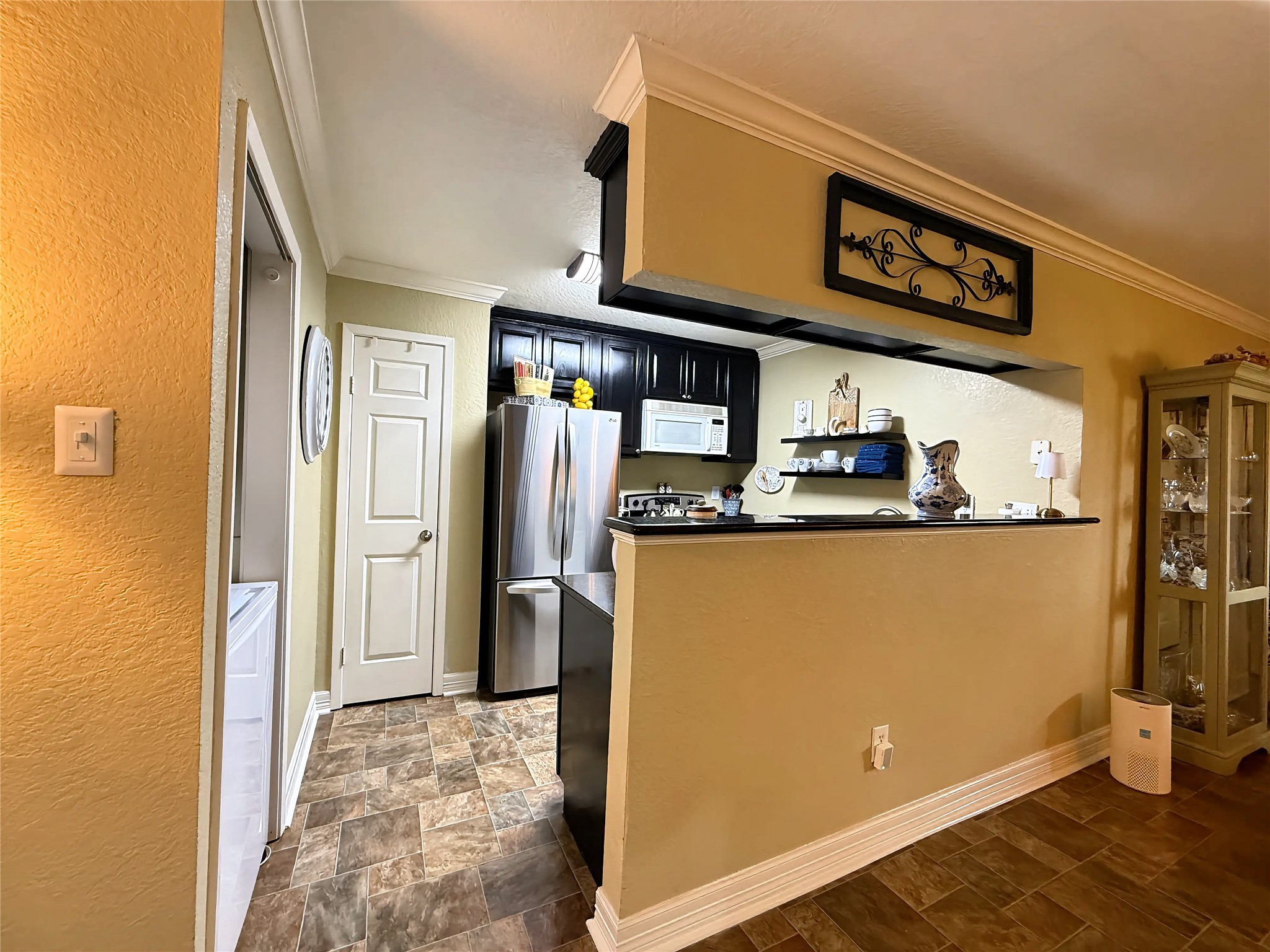 418 Garland Drive 120 Property Photo 6