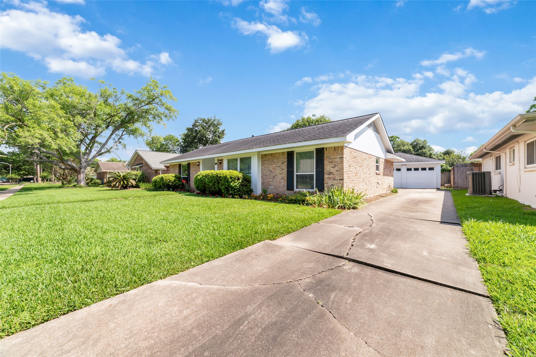 5731 Cheltenham Drive Property Photo 4