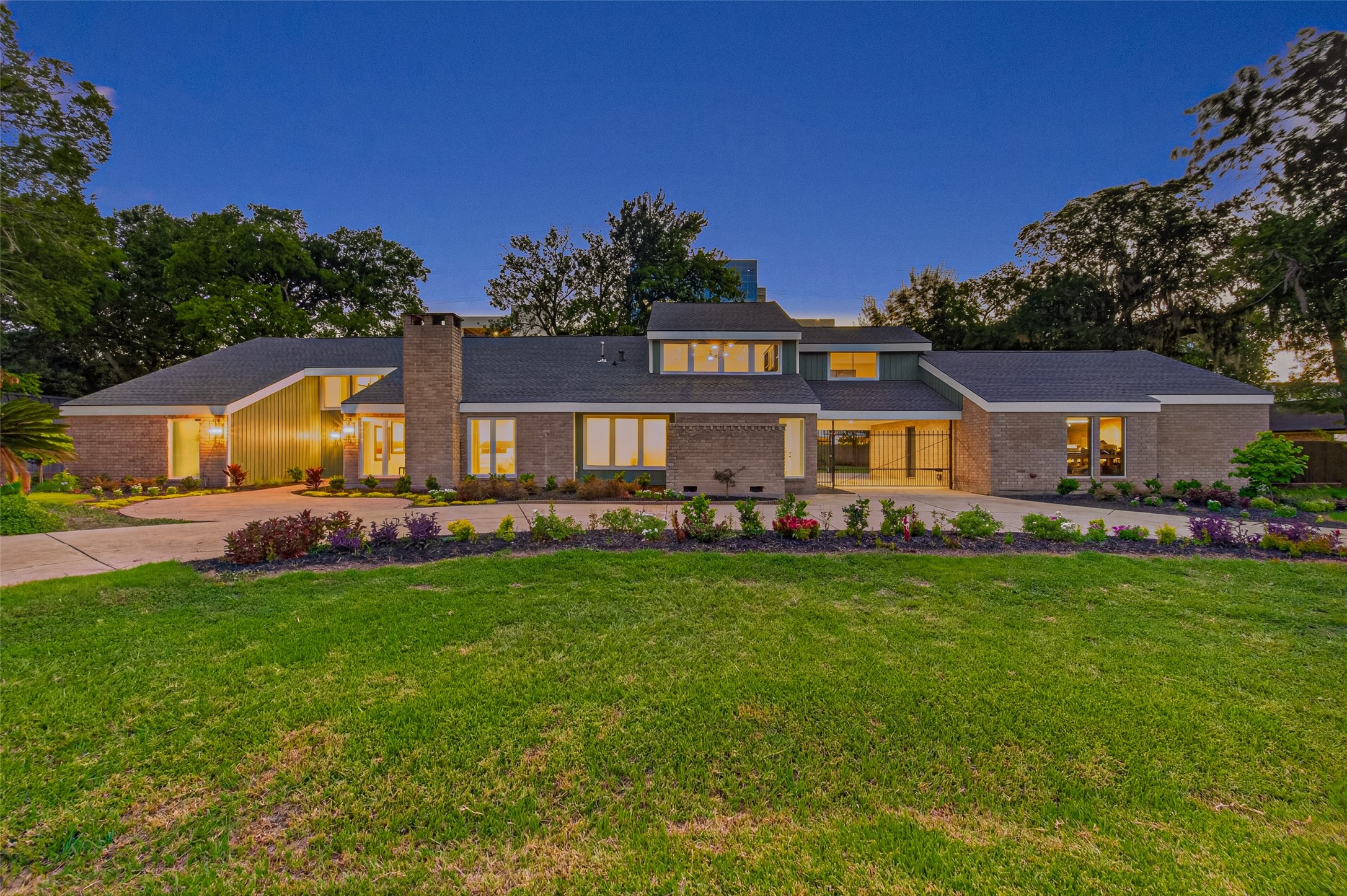 1202 Briar Bayou Drive Property Photo 1