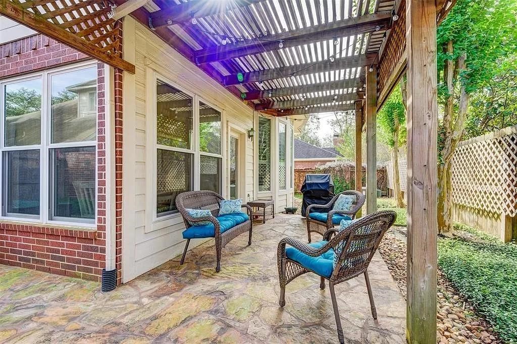1207 Campton Court Property Photo 16