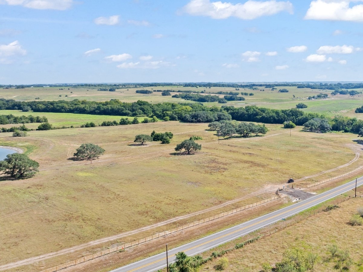 2961 Fm 956 Property Photo 4