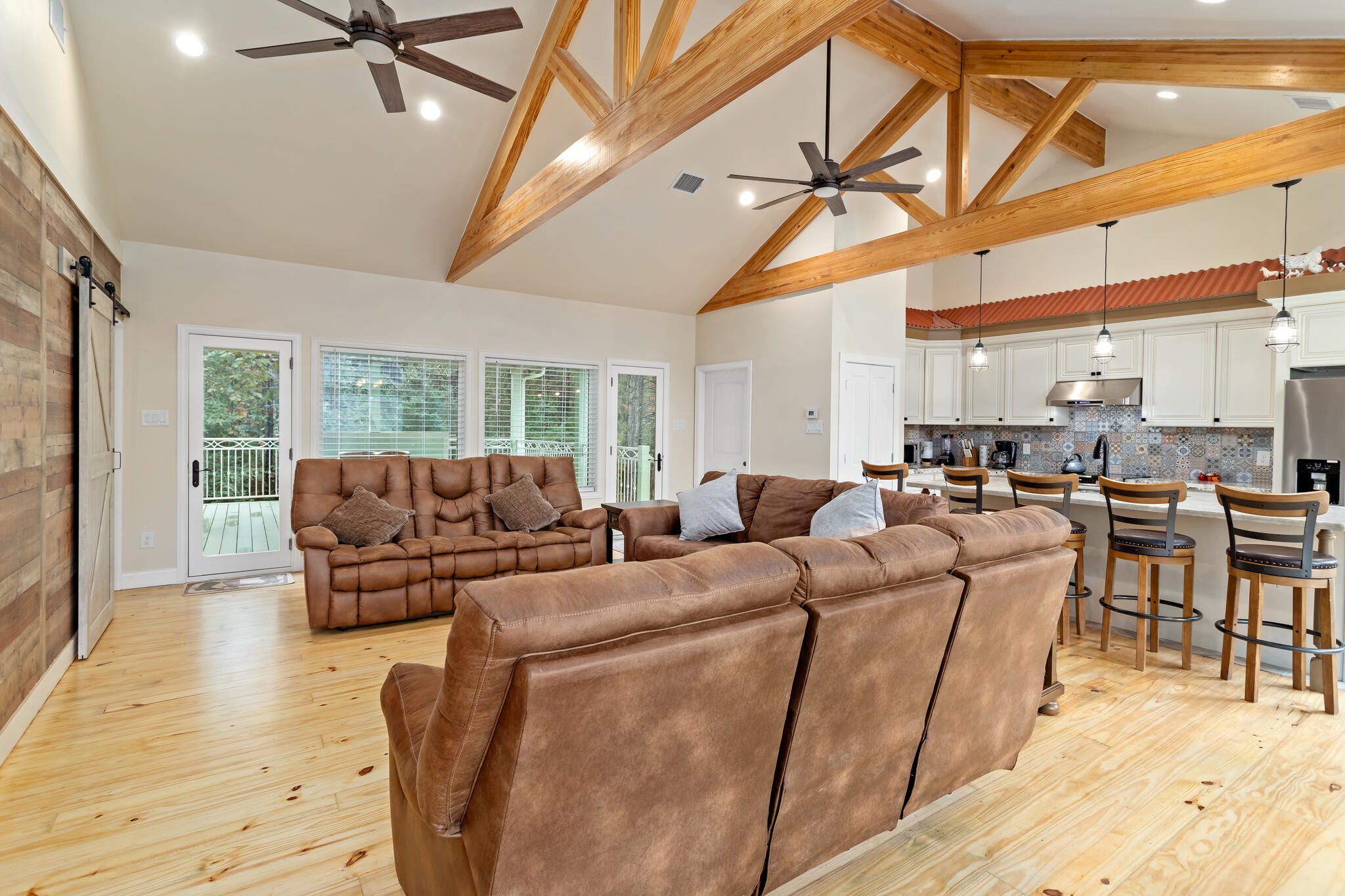 610 Private Road 5130 Property Photo 9