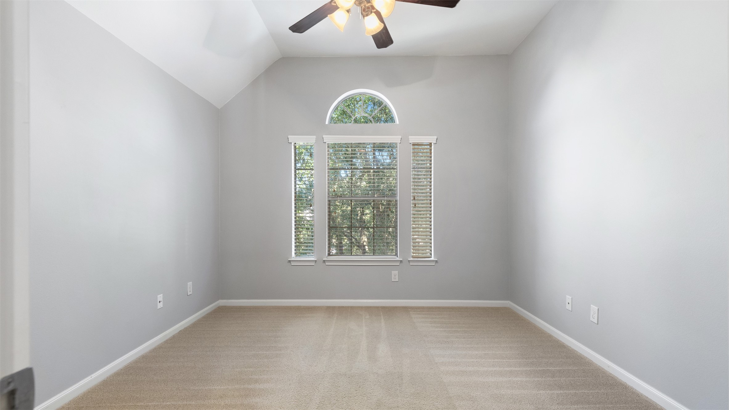 27919 Silverstream Court Property Photo 21