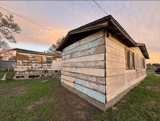 1511 Gray Street Property Photo 3