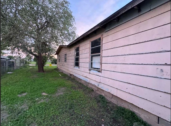 1511 Gray Street Property Photo 5