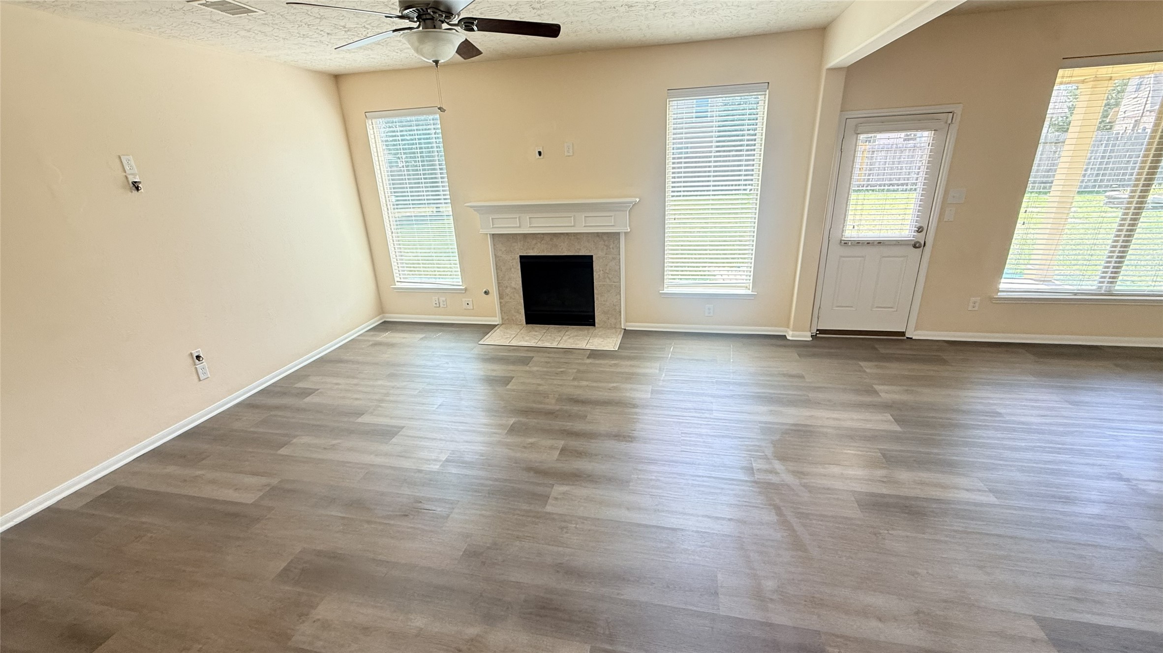 20603 Summer Retreat Lane Property Photo 4