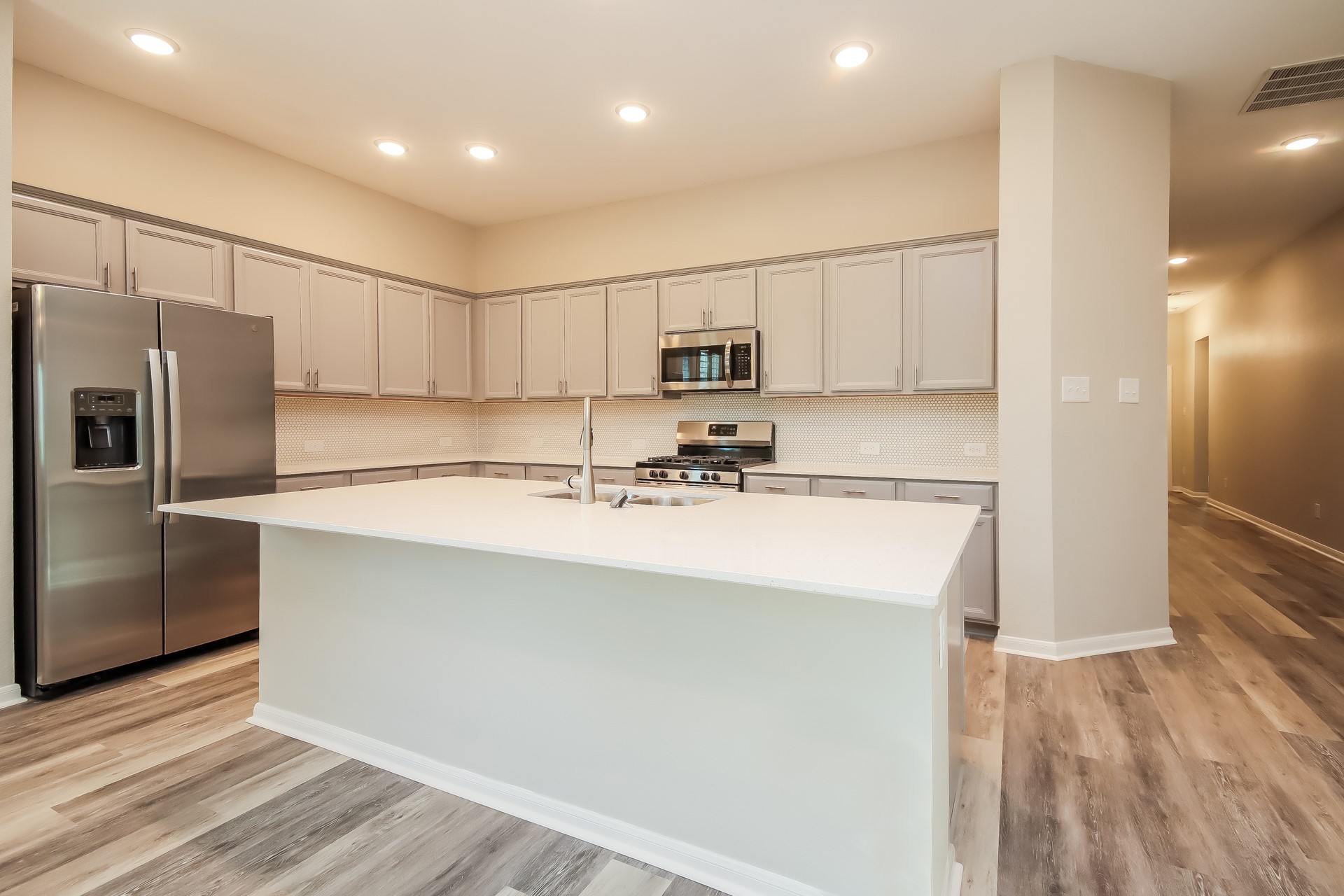 142 Scarlet Maple Court Property Photo 6