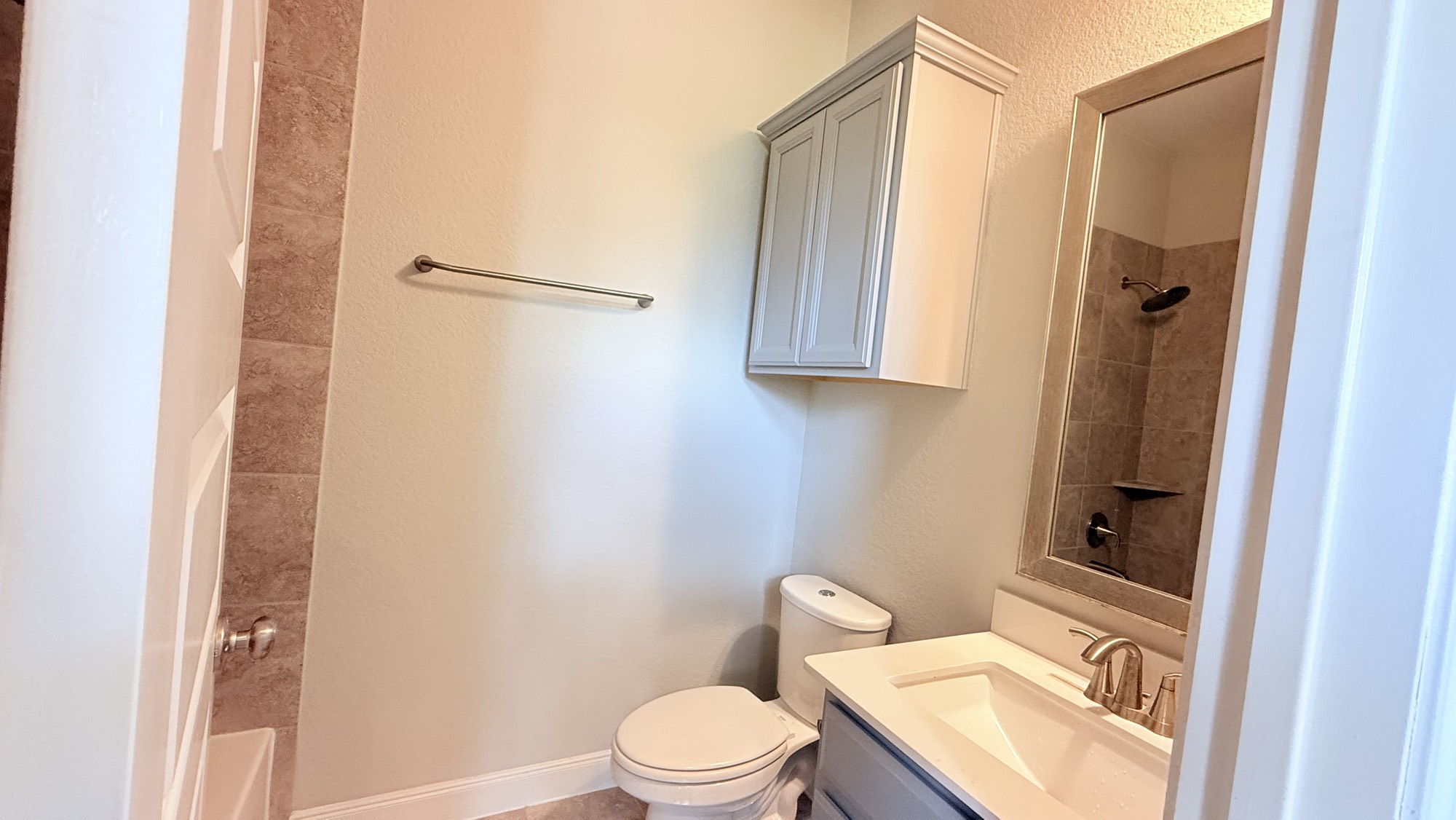 4426 Tumbling Leaf Court Property Photo 5