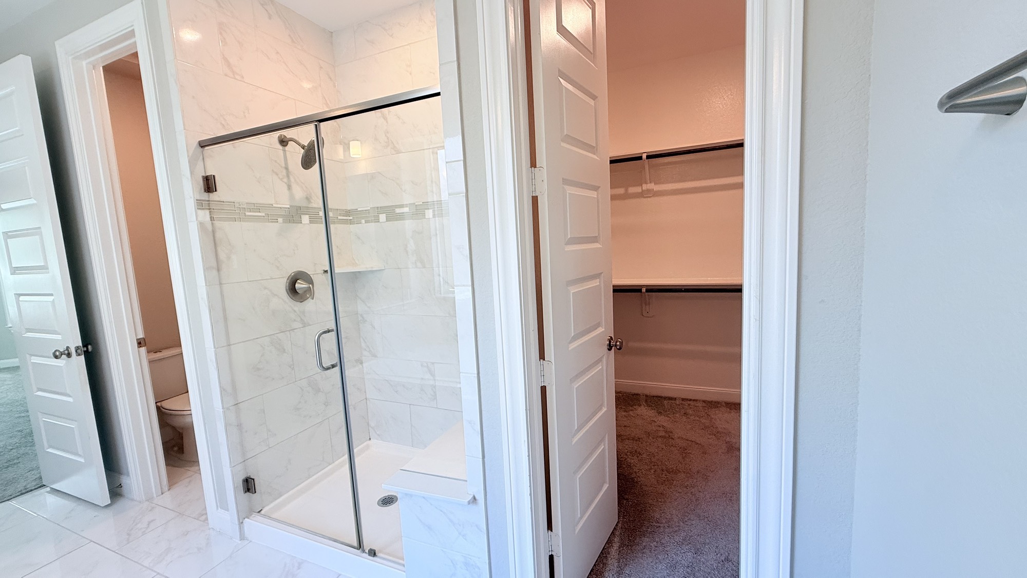 4426 Tumbling Leaf Court Property Photo 14