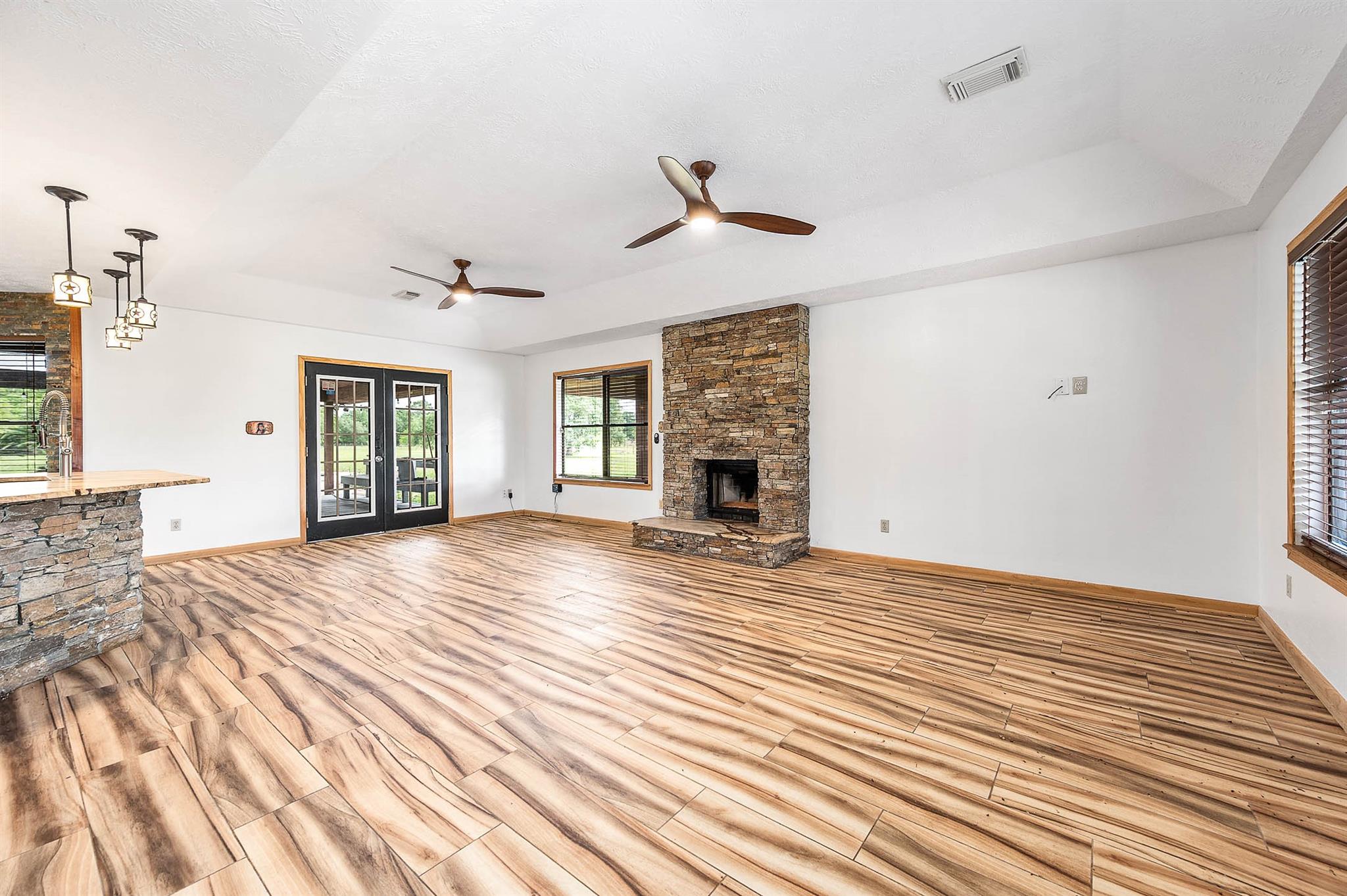 1095 County Road 423 Property Photo 7