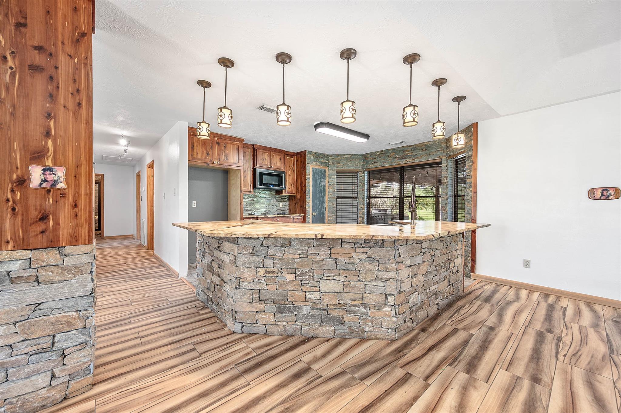 1095 County Road 423 Property Photo 9