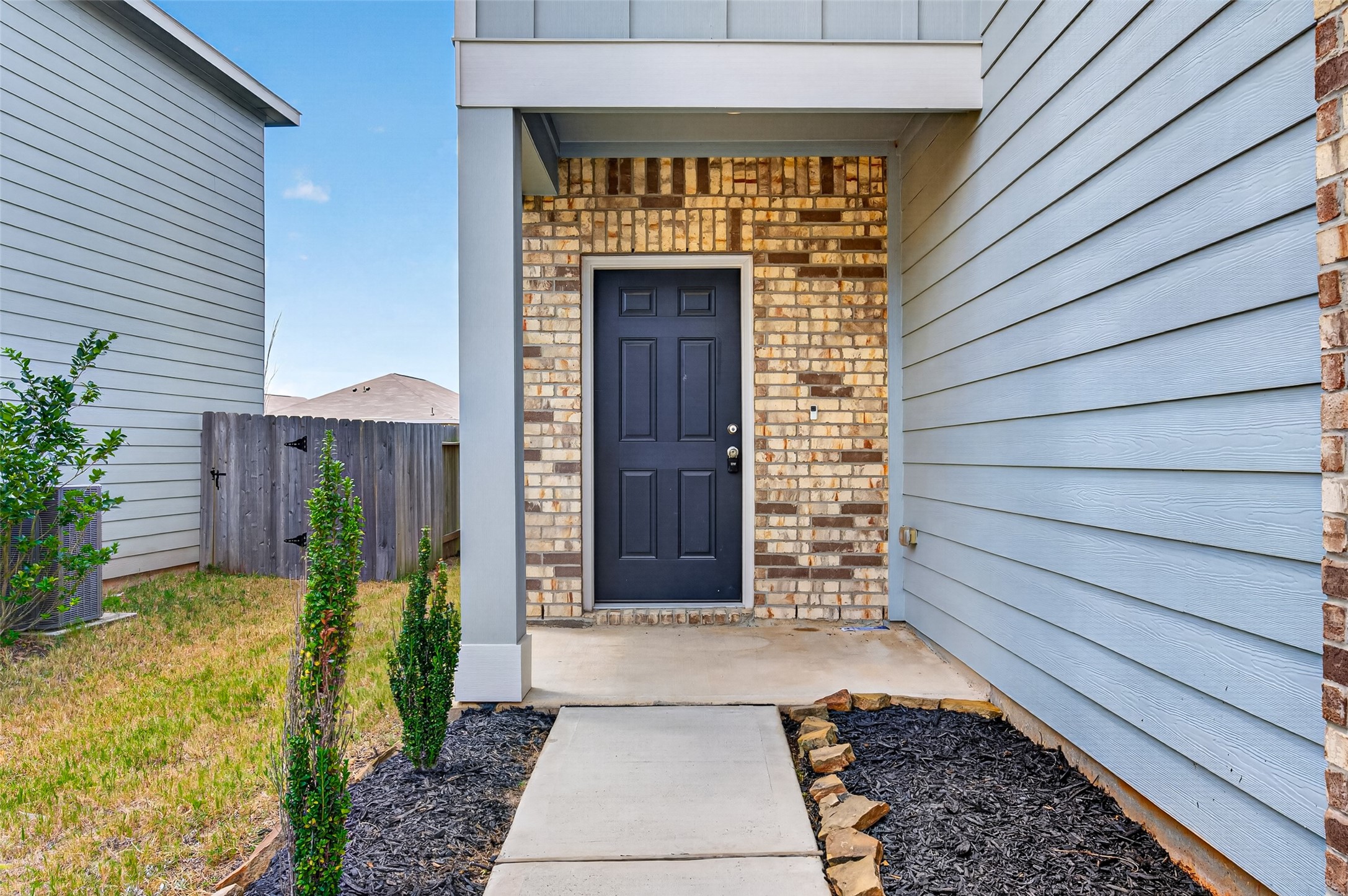 654 Amesbury Road Property Photo 4