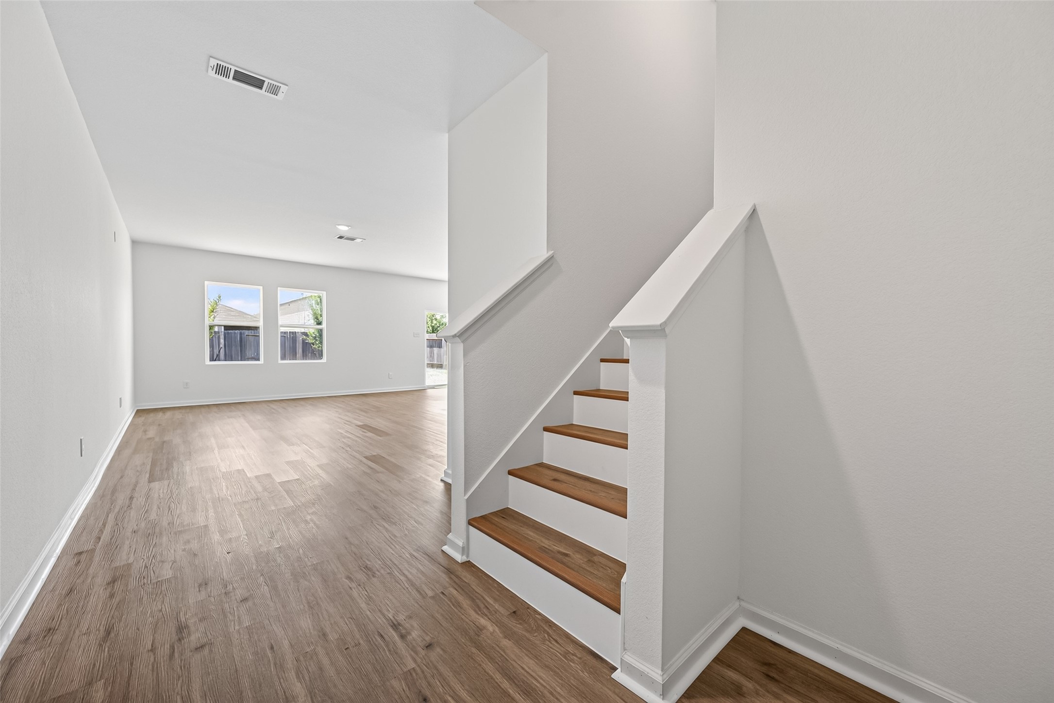 654 Amesbury Road Property Photo 7