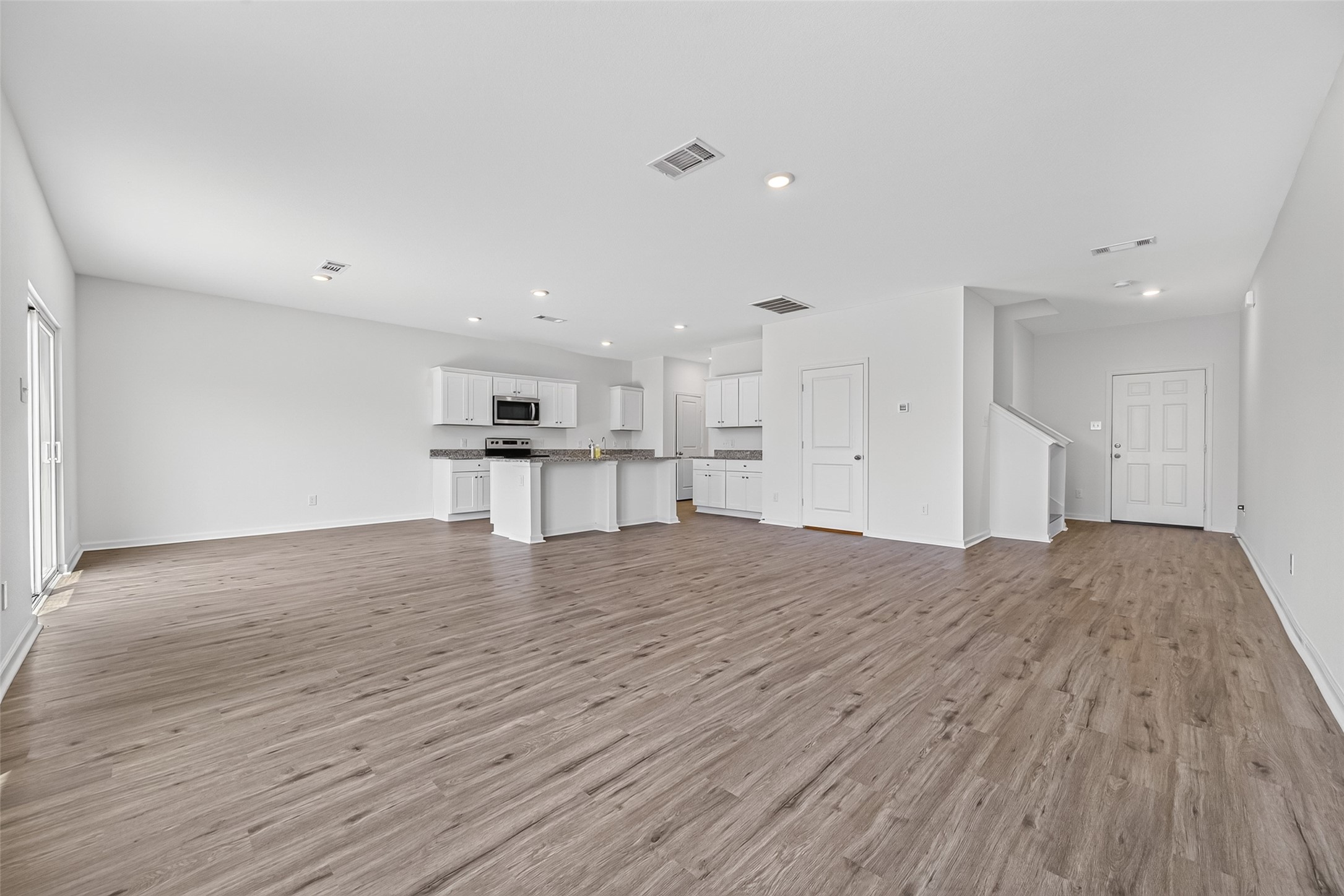 654 Amesbury Road Property Photo 10