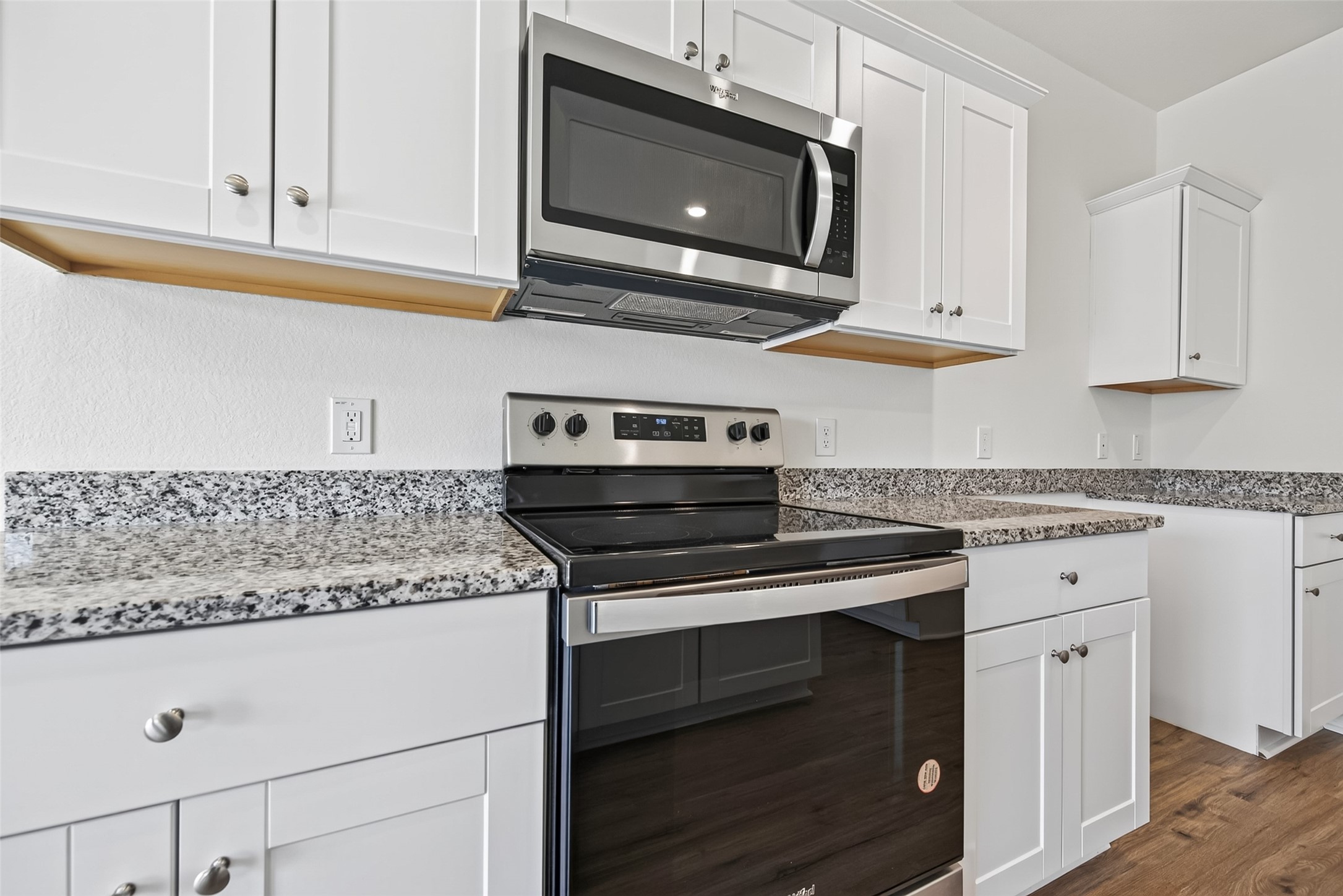 654 Amesbury Road Property Photo 16