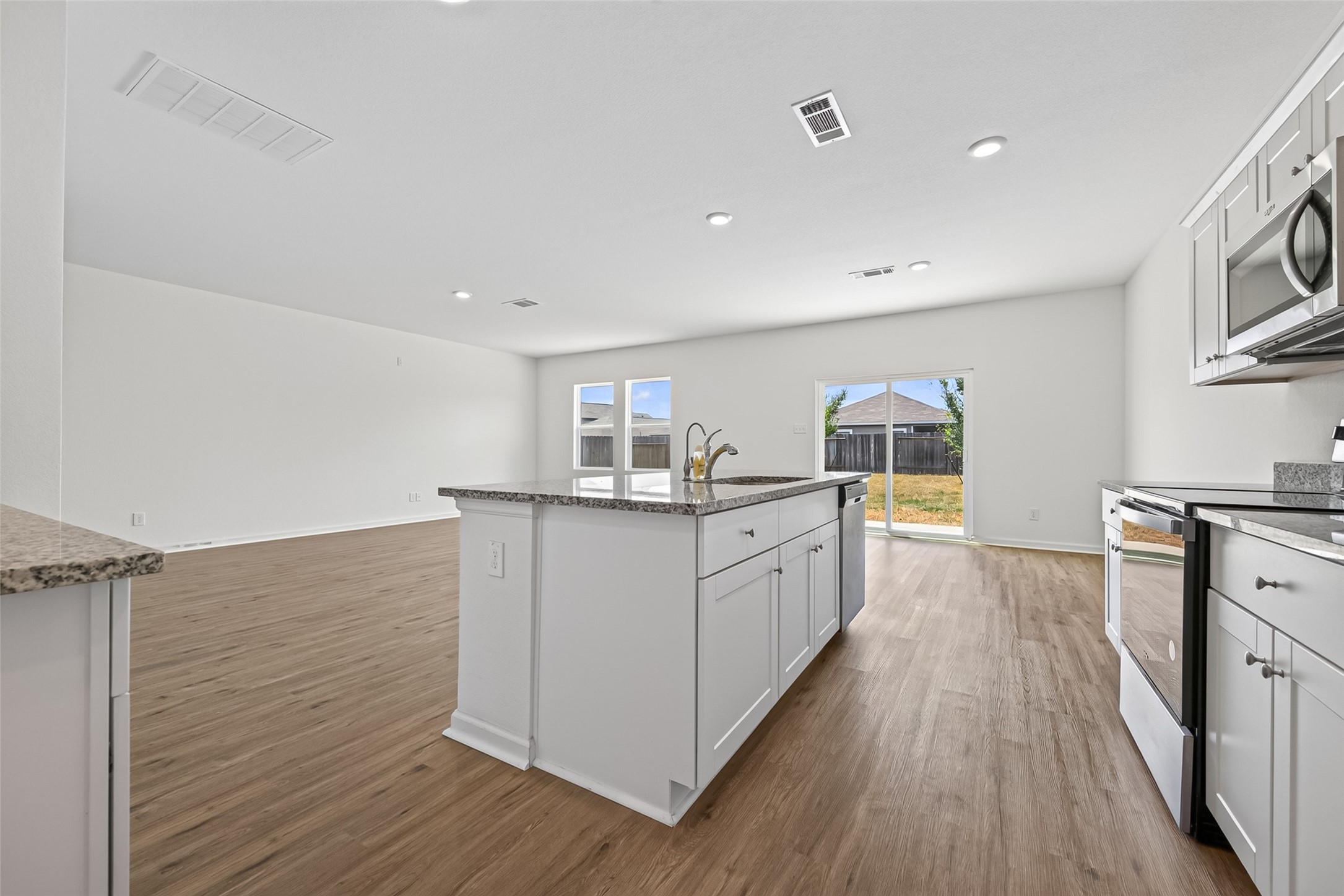 654 Amesbury Road Property Photo 17