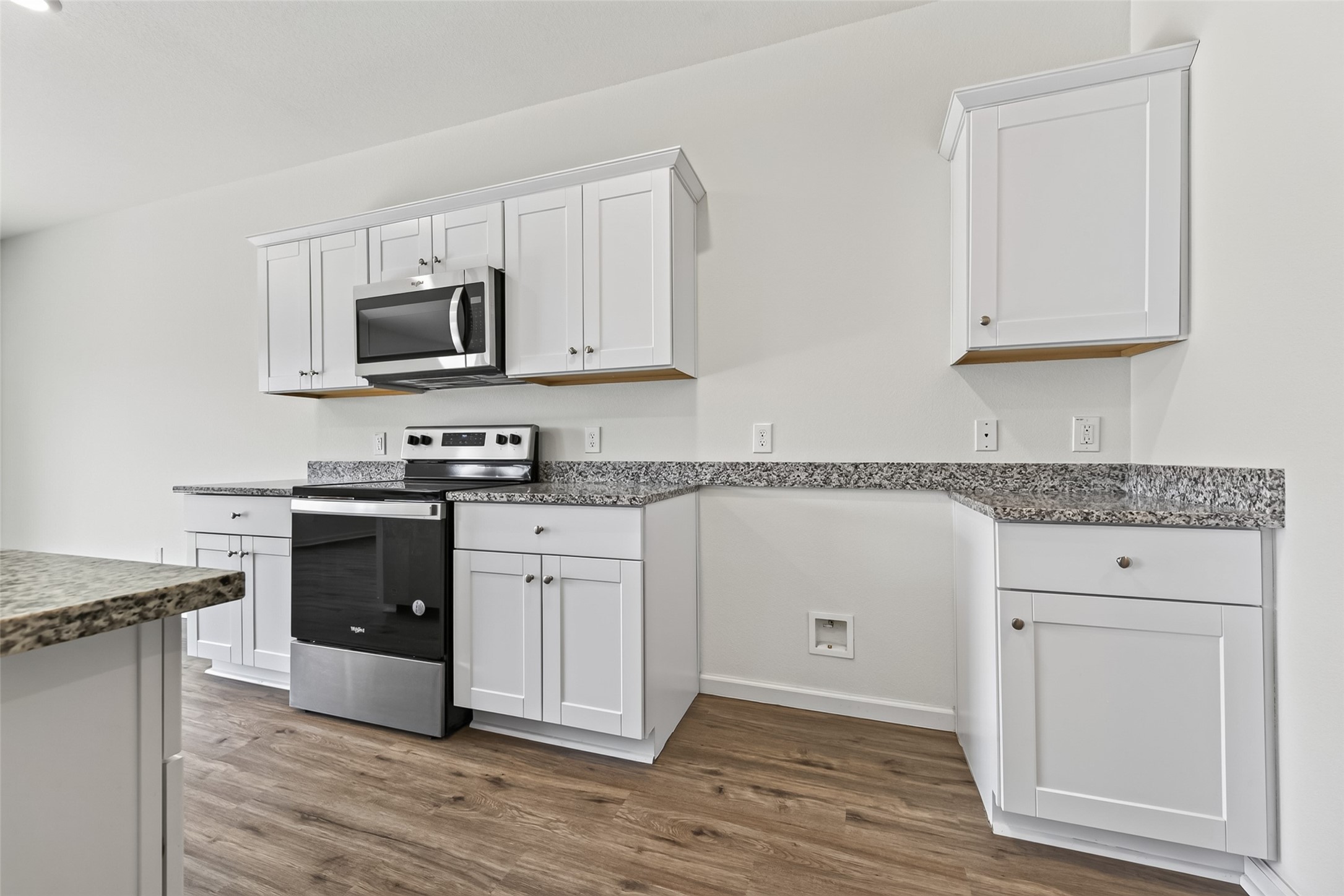 654 Amesbury Road Property Photo 20
