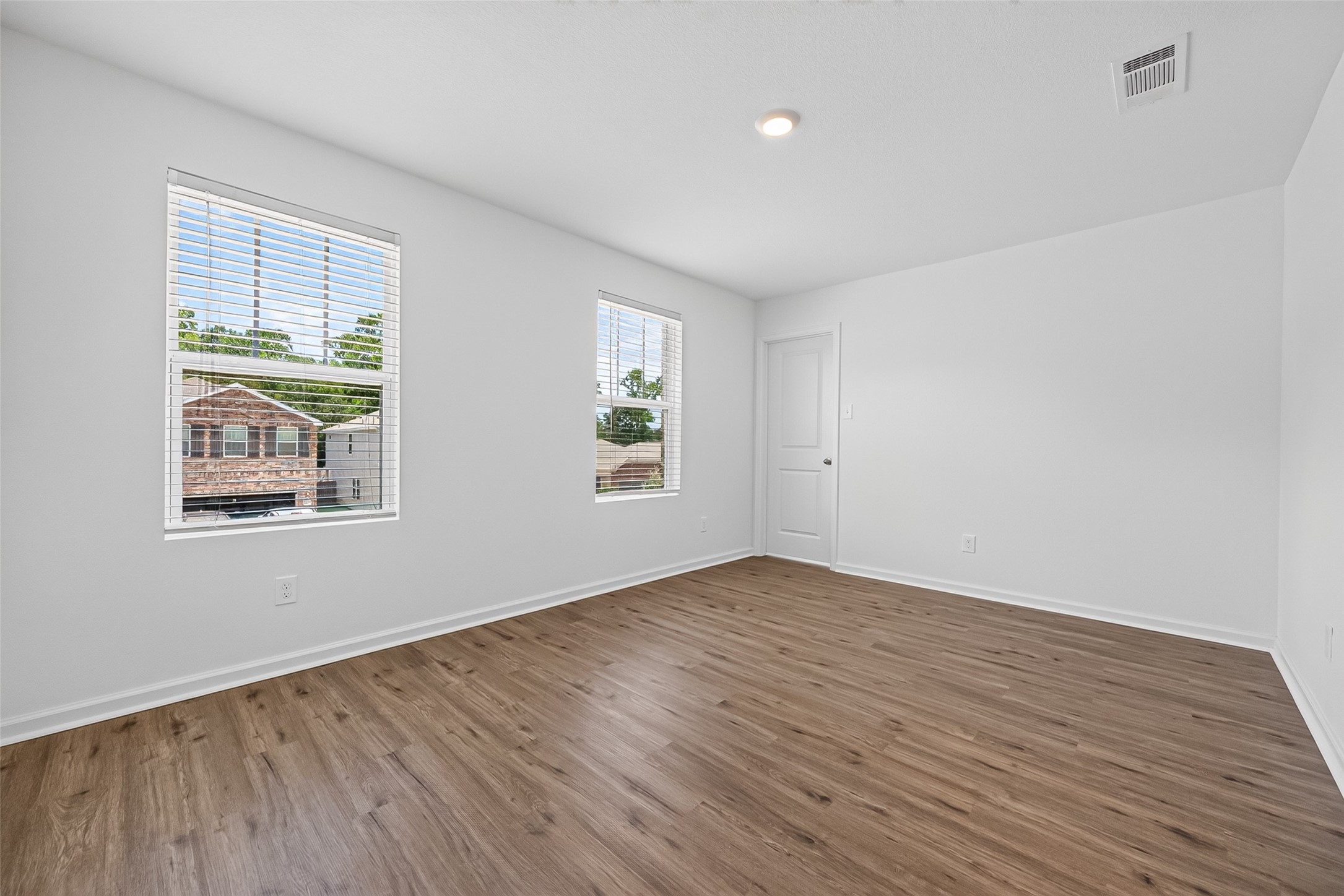 654 Amesbury Road Property Photo 23