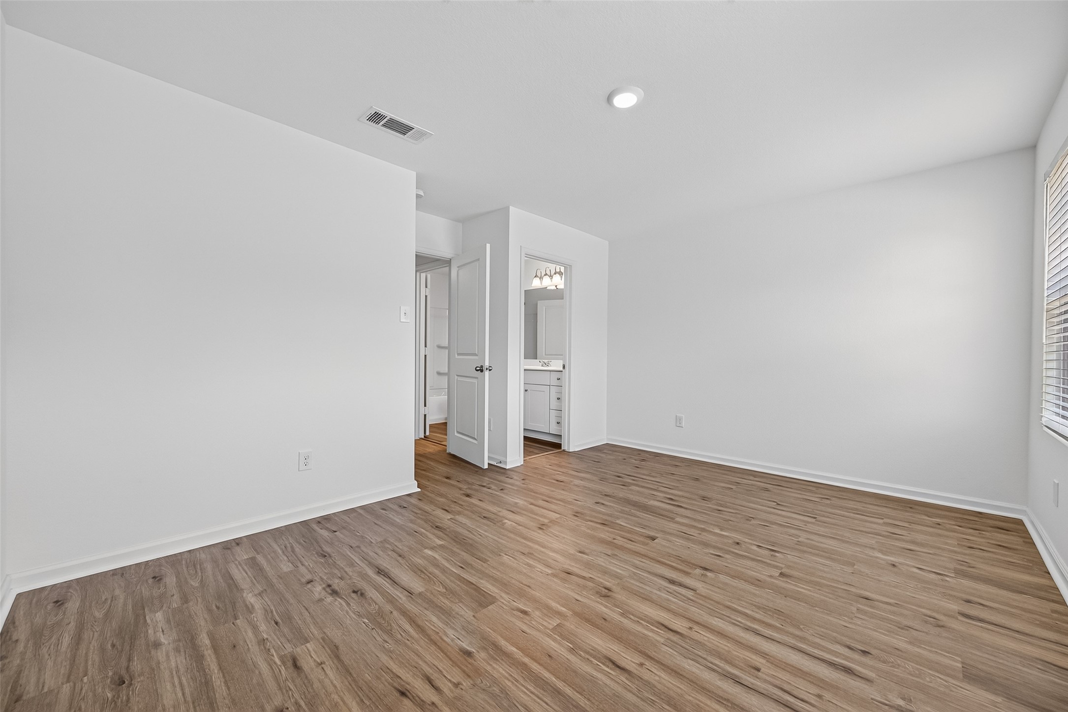 654 Amesbury Road Property Photo 24