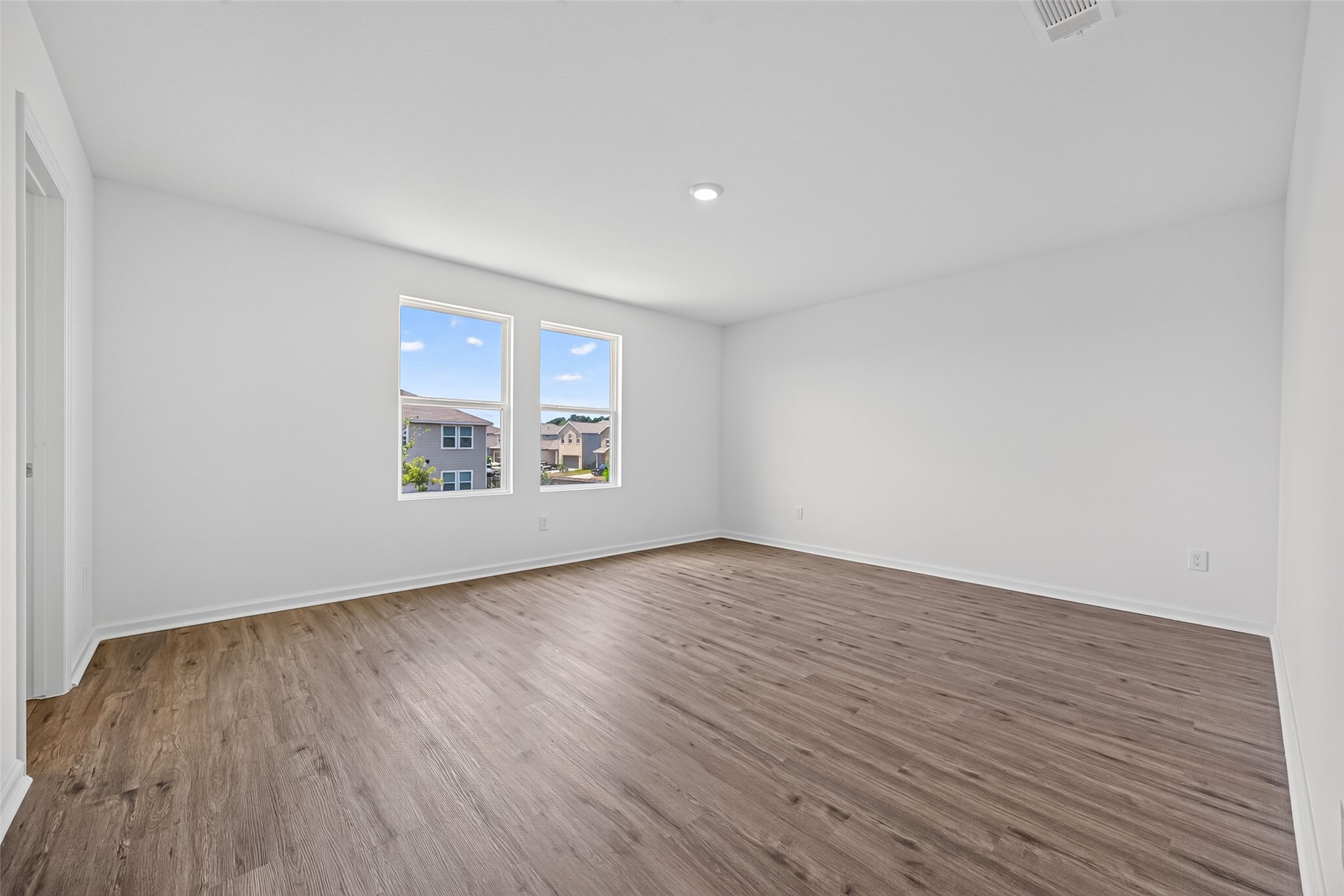 654 Amesbury Road Property Photo 34