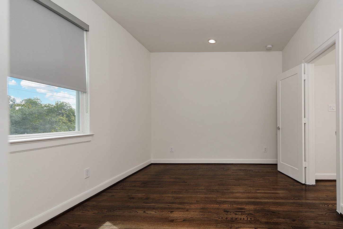 2427 W 11th Street Property Photo 18
