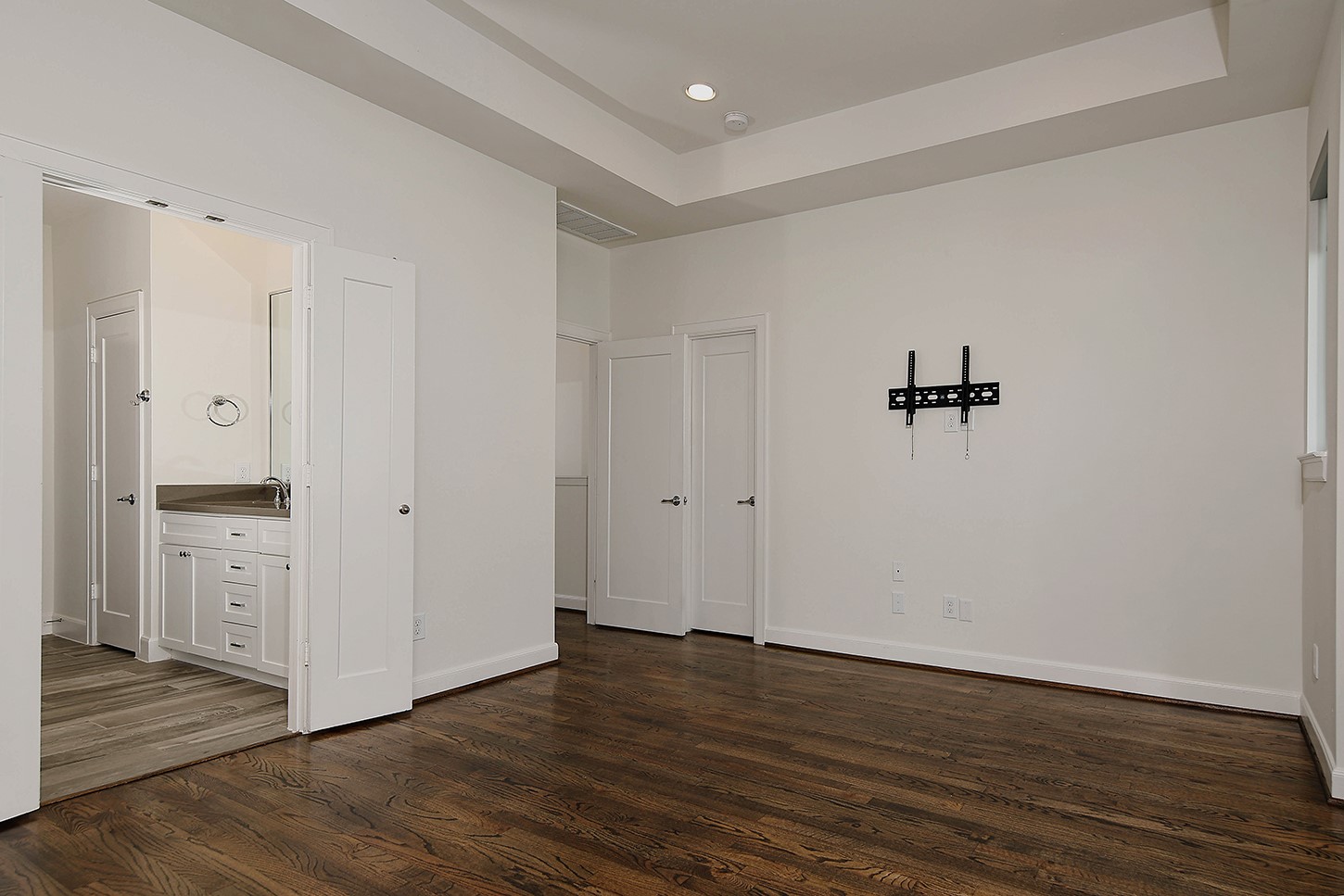 2427 W 11th Street Property Photo 19