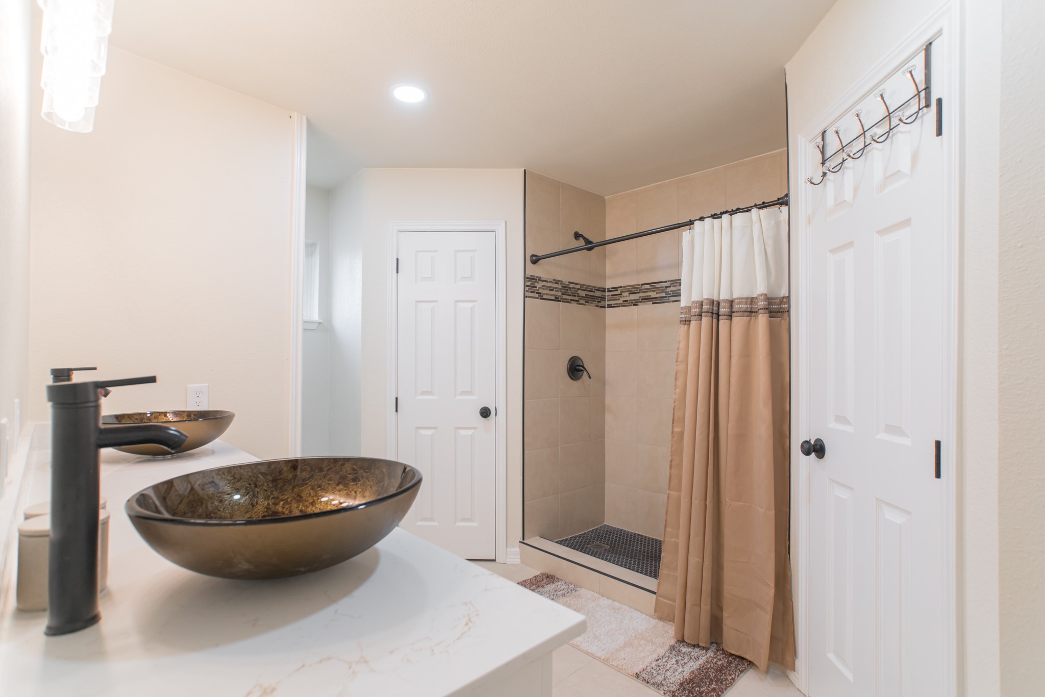 4913 Deerwood Circle Property Photo 11