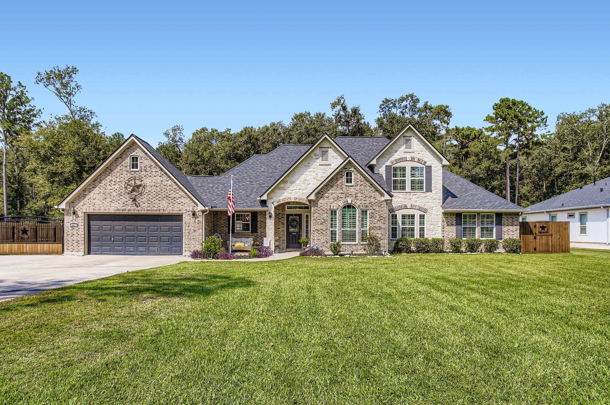 27723 N Salmon Court Property Photo 3