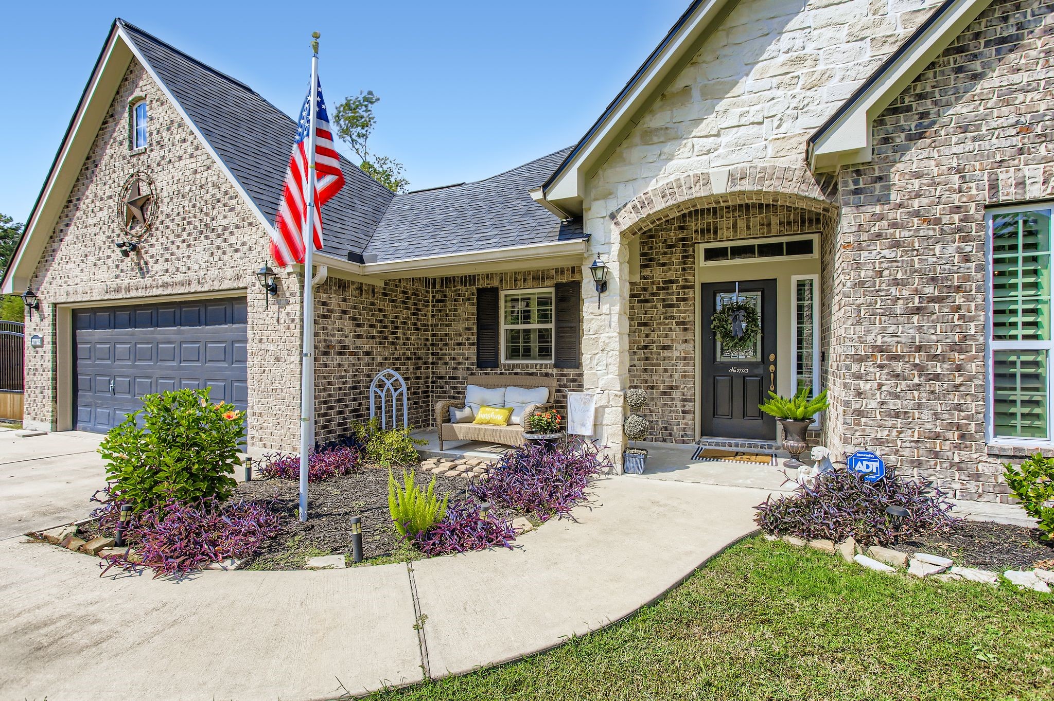 27723 N Salmon Court Property Photo 5