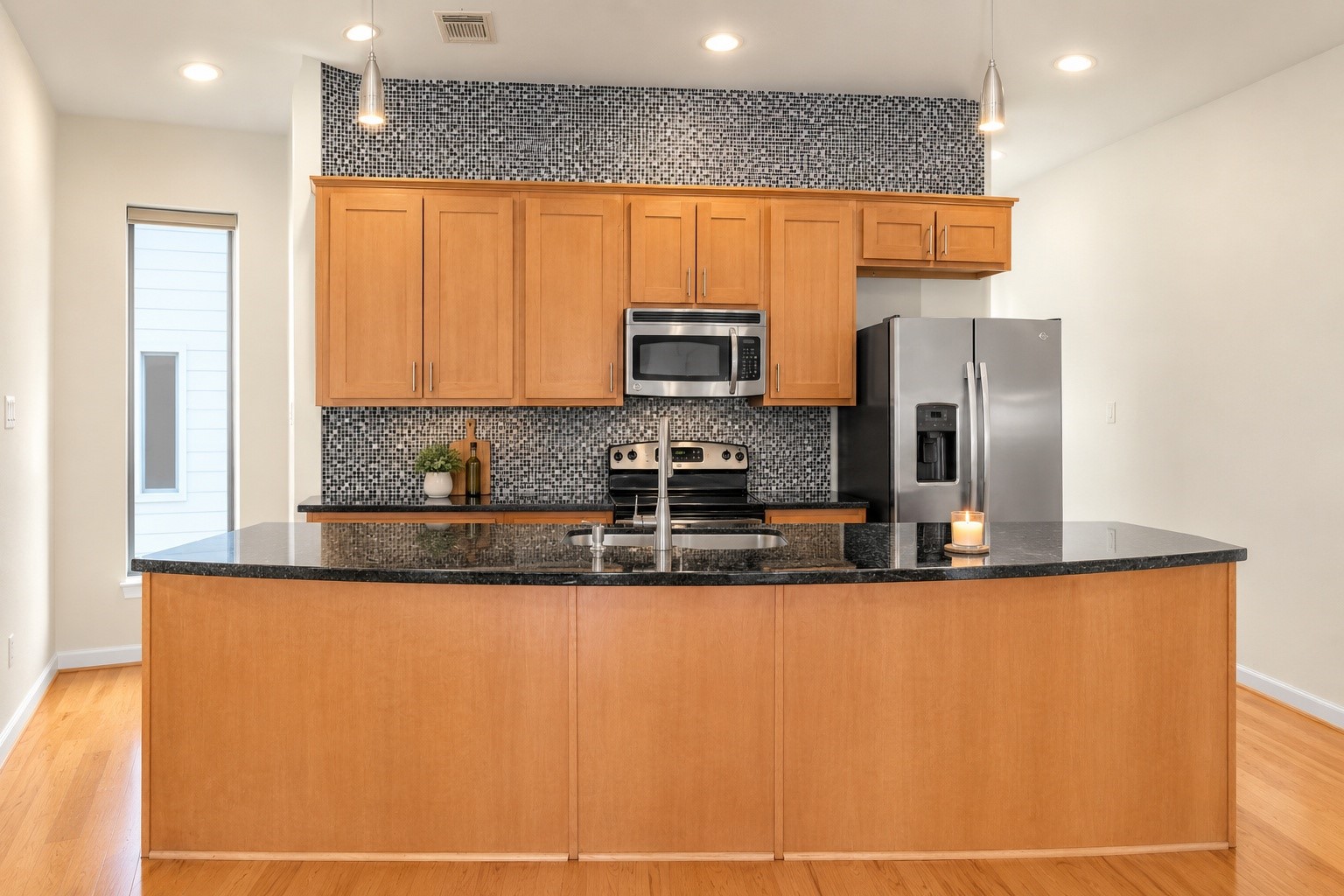 802 Waverly Street C Property Photo 2