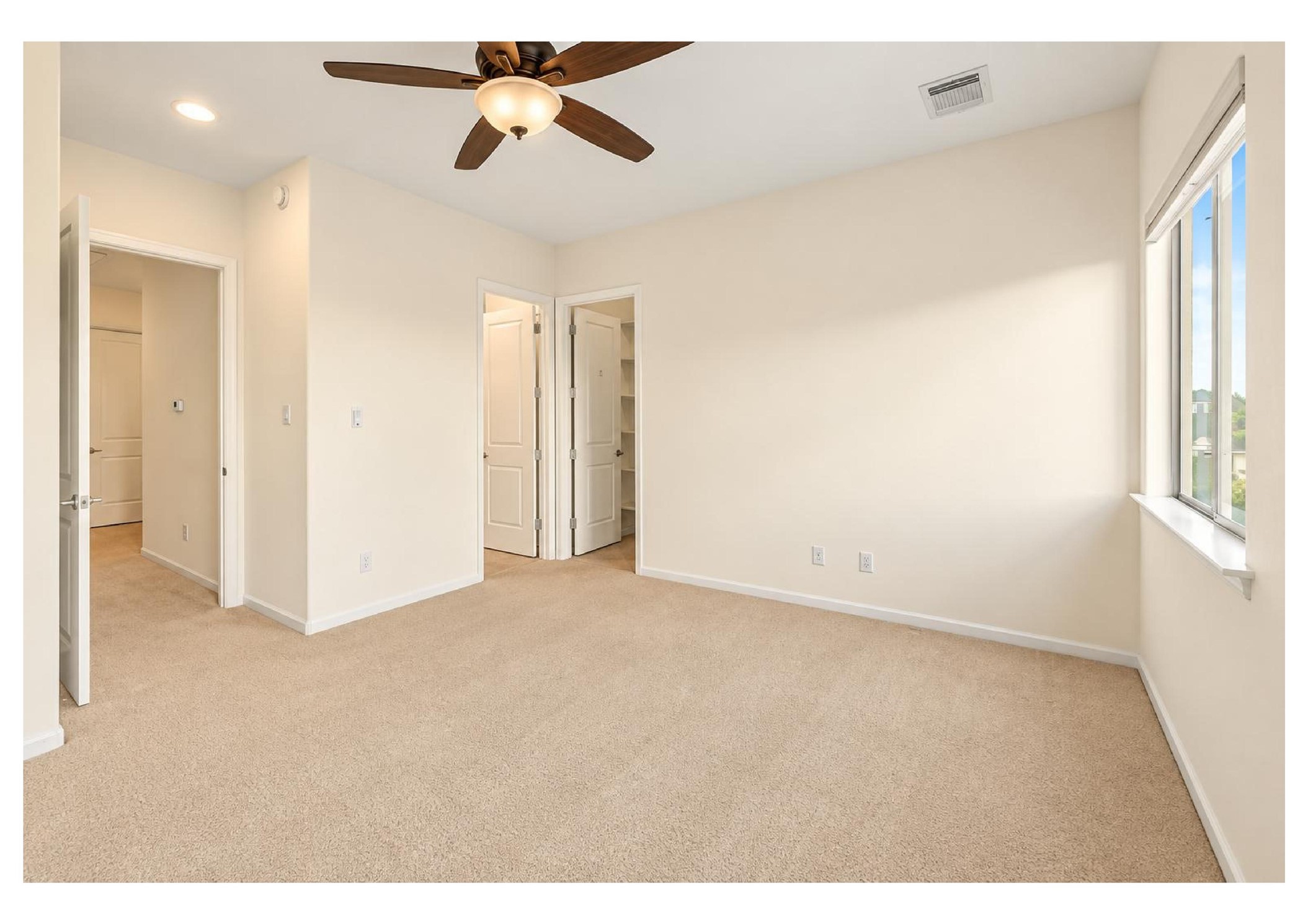 802 Waverly Street C Property Photo 4