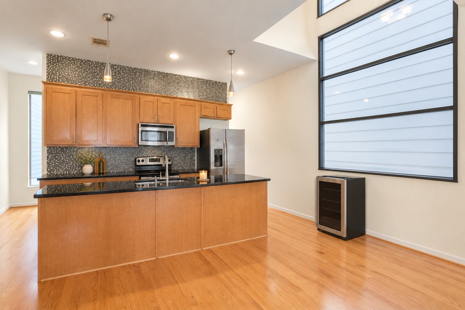 802 Waverly Street C Property Photo 14