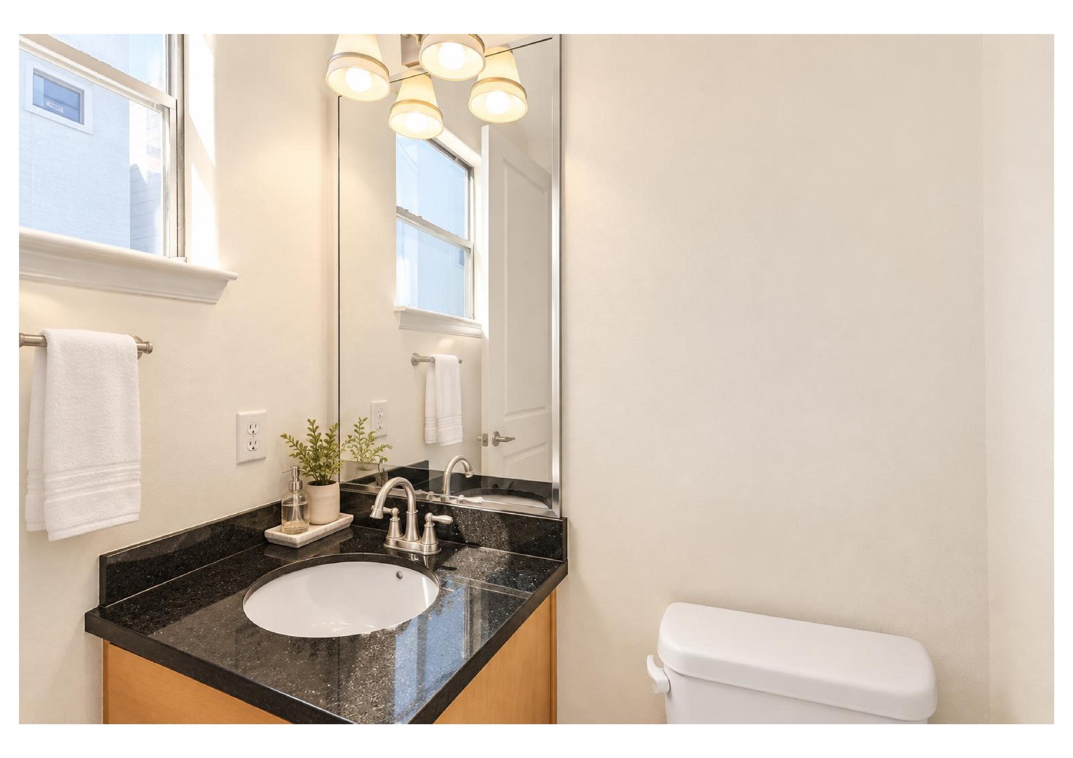 802 Waverly Street C Property Photo 16