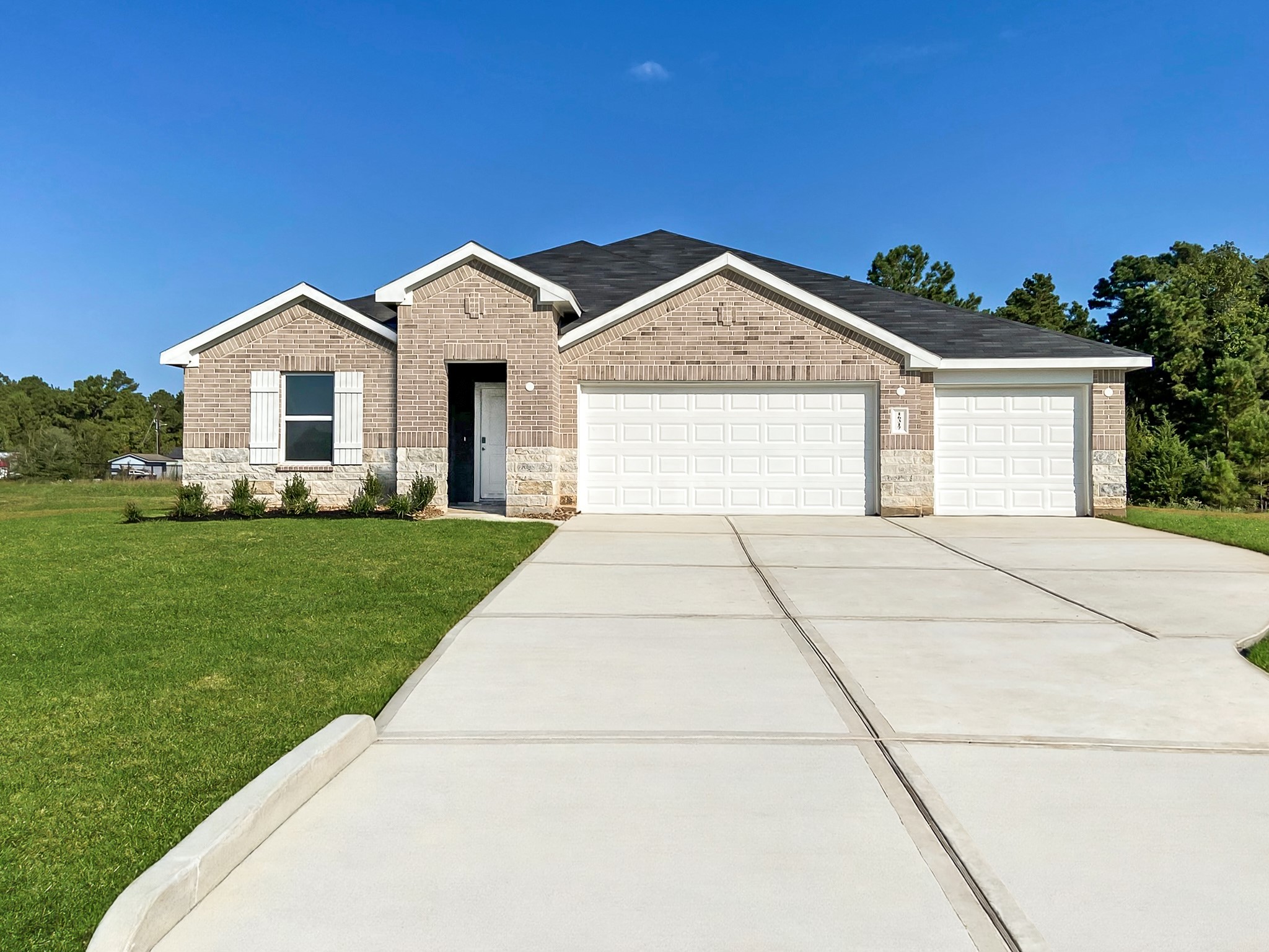 16317 Ross Court Property Photo 1