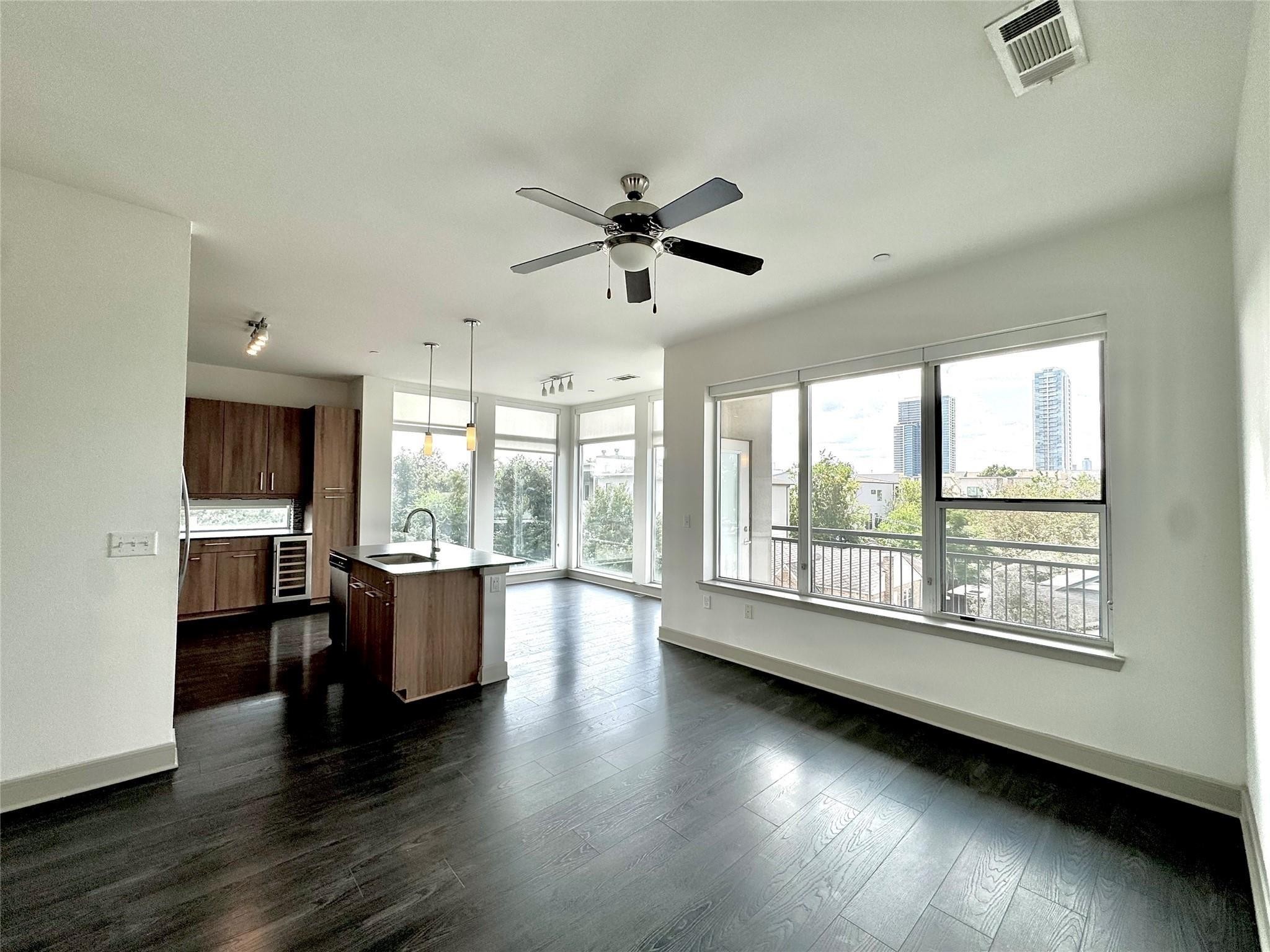 2111 Westheimer Road 1109 Property Photo 5
