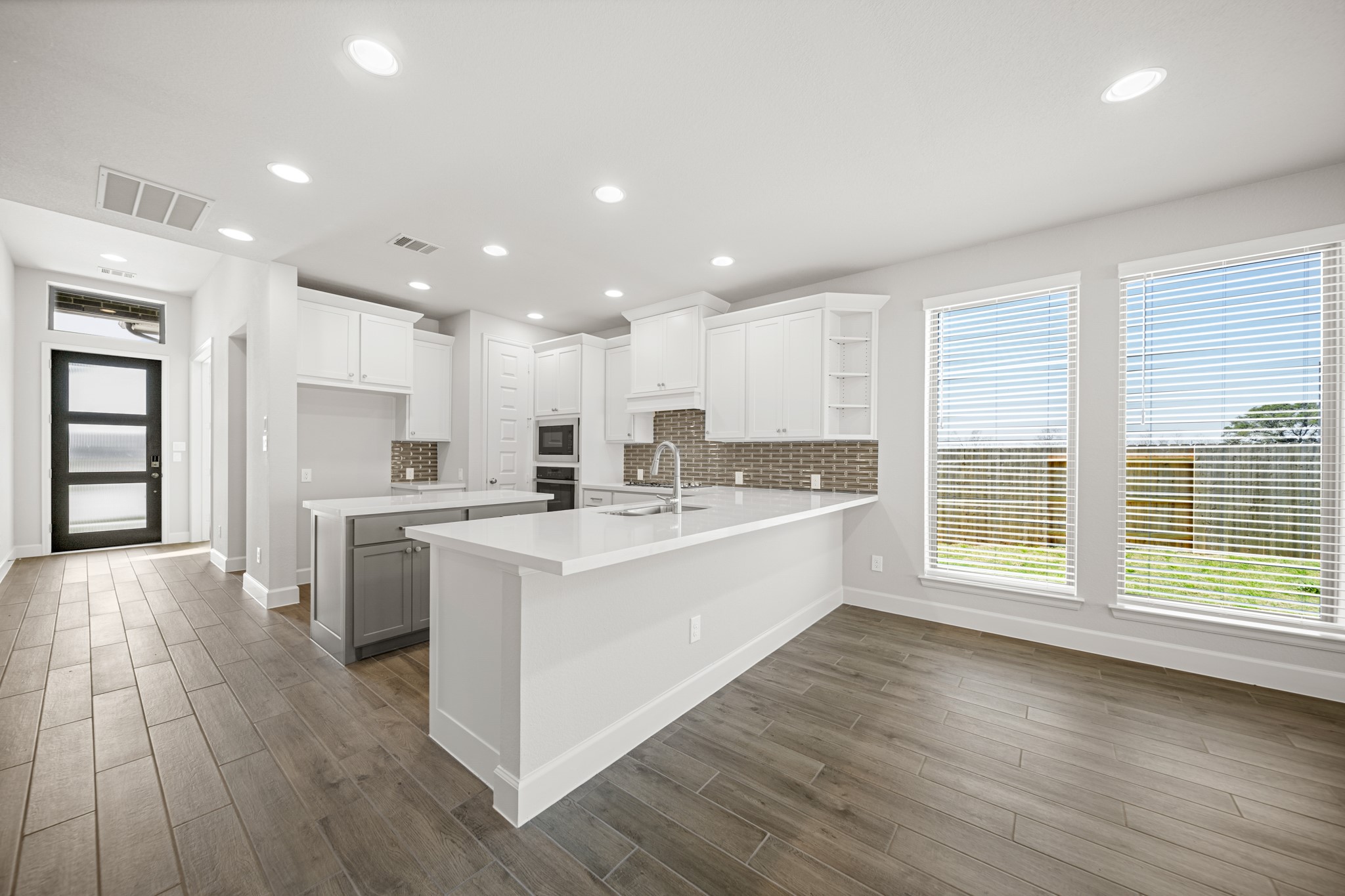 19007 Satsuma Ridge Drive Property Photo 7