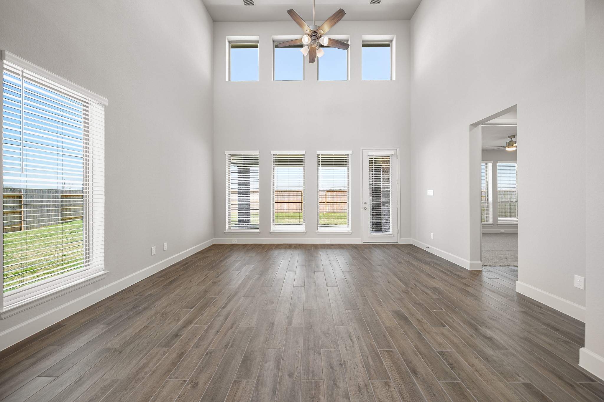 19007 Satsuma Ridge Drive Property Photo 16