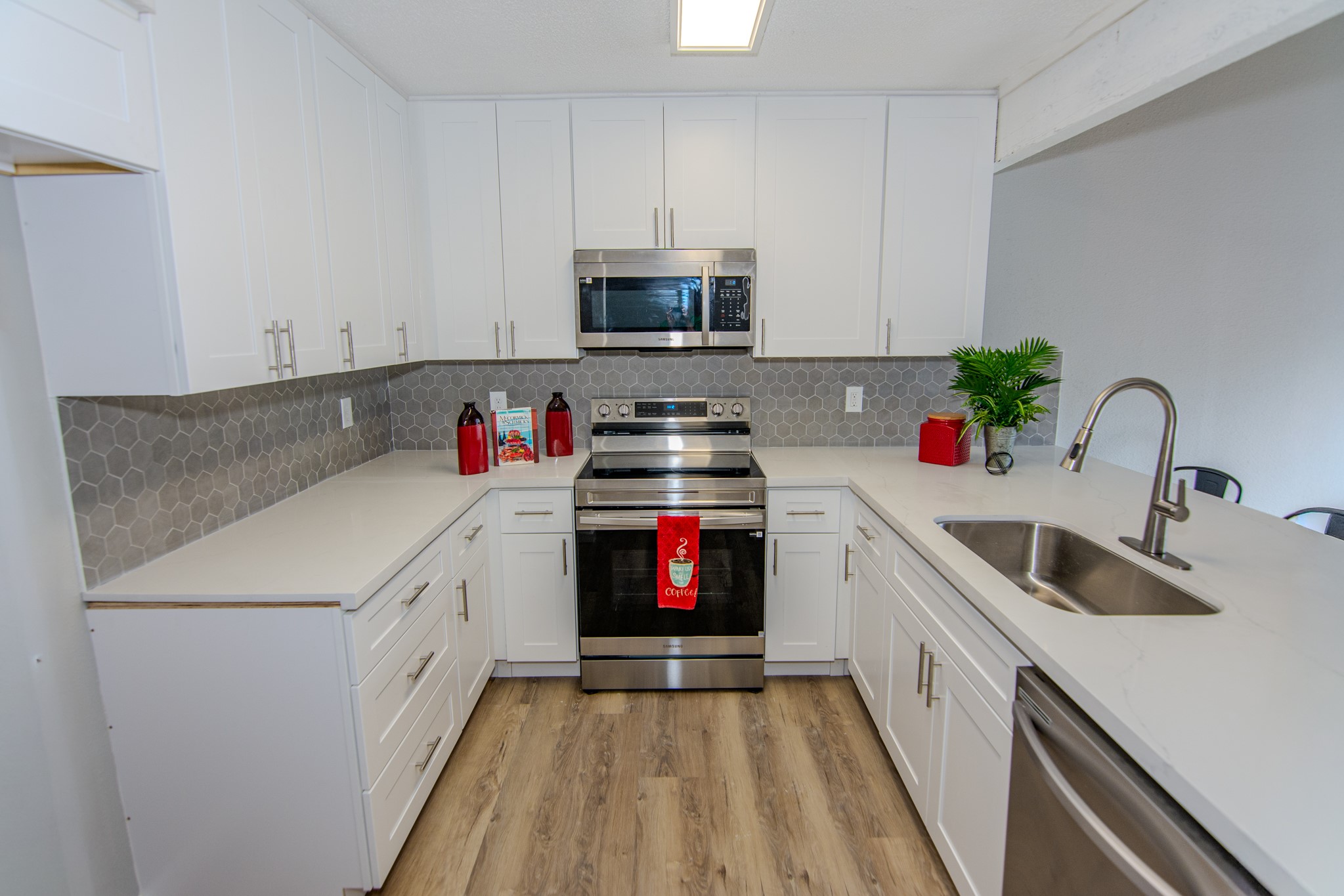 12973 Wirevine Lane Property Photo 2