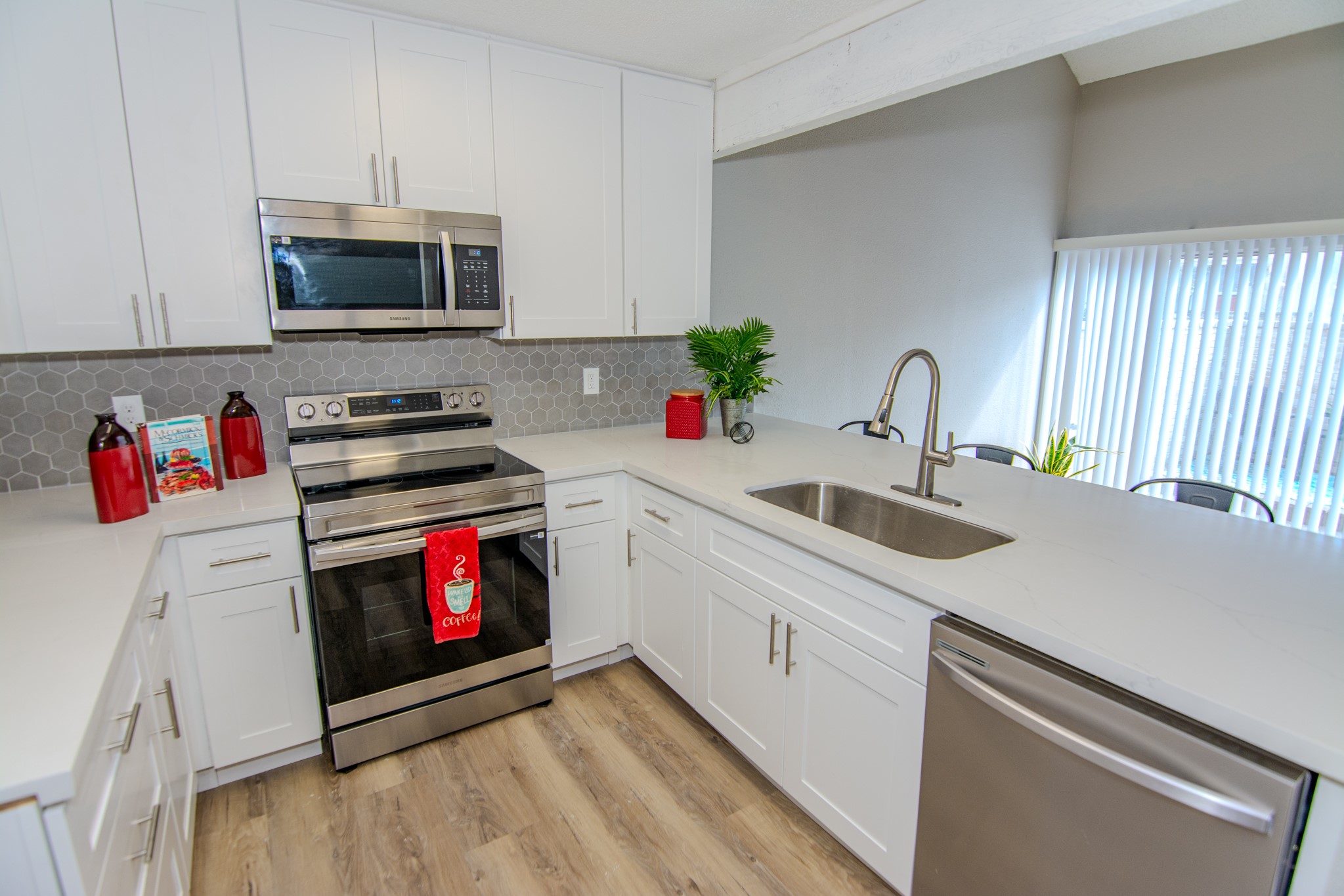 12973 Wirevine Lane Property Photo 4