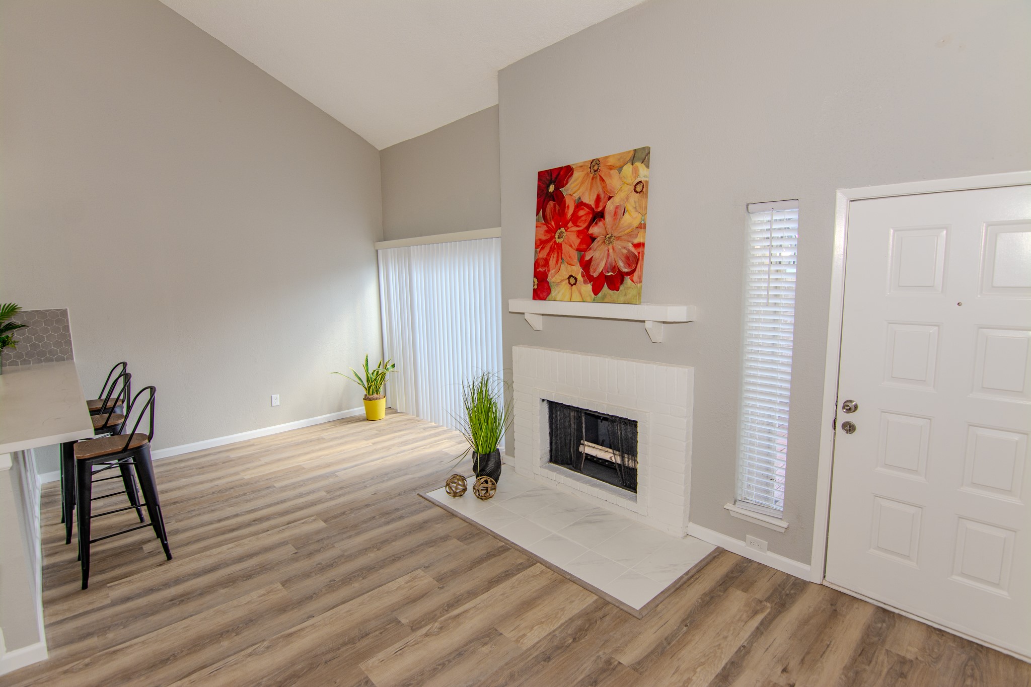 12973 Wirevine Lane Property Photo 6