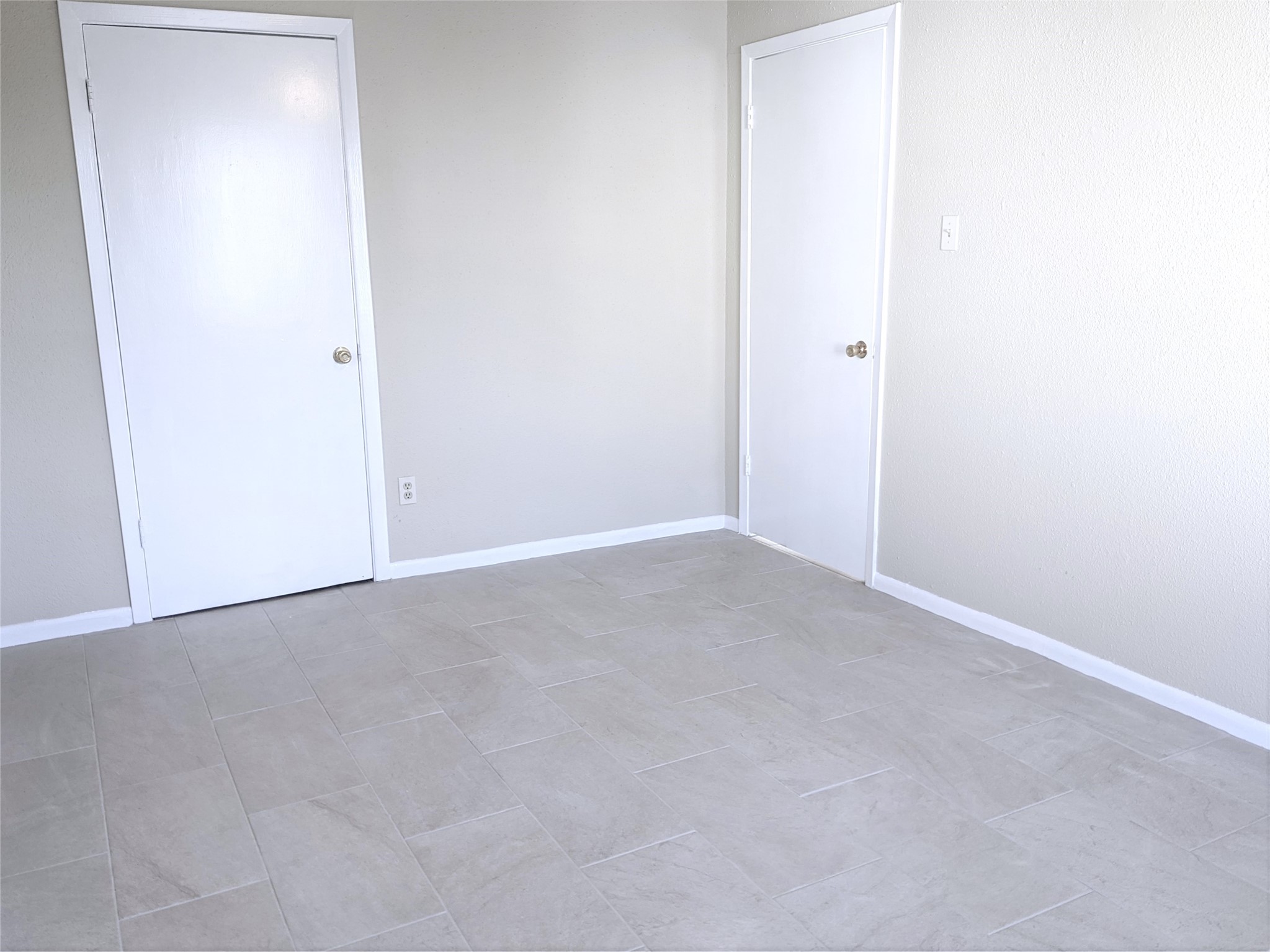 915 Alexander Street 2 Property Photo 10