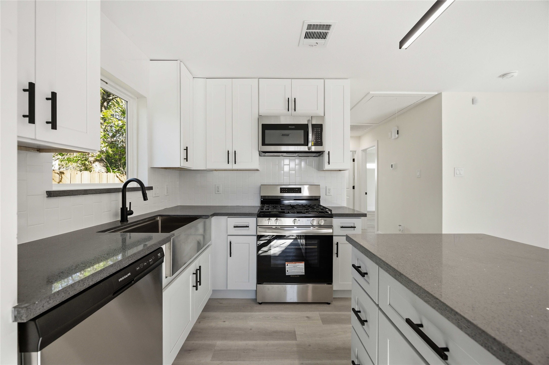 1503 Cavalcade Street Property Photo 5