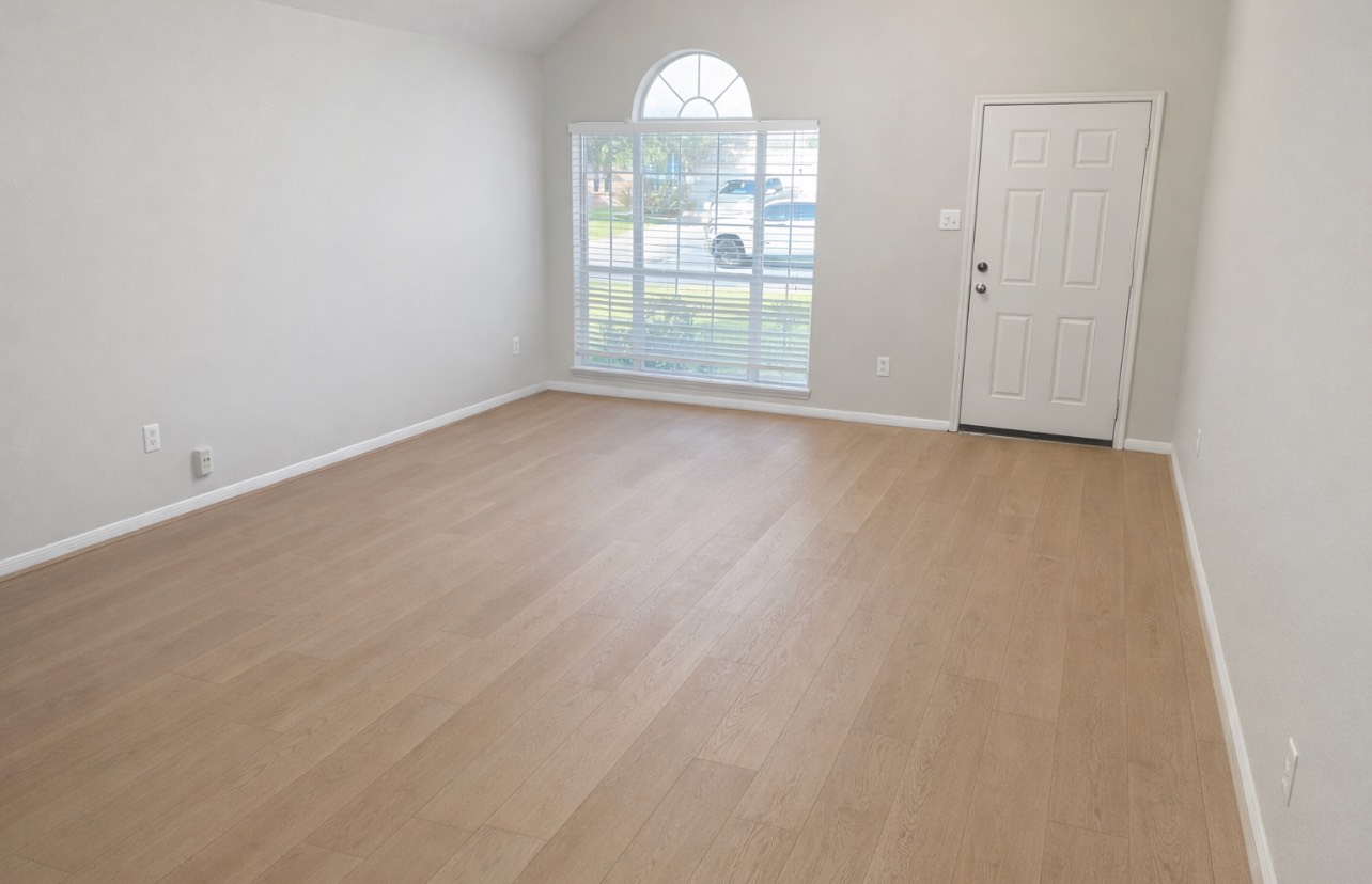 22531 Goss Spring Court Property Photo 3