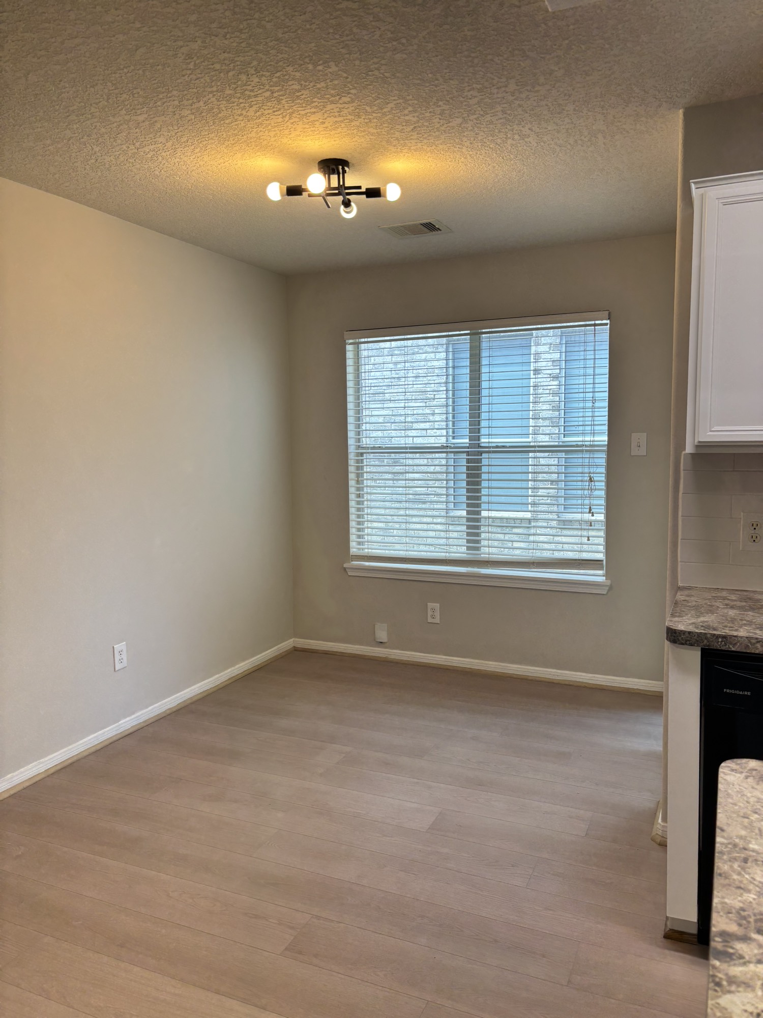 22531 Goss Spring Court Property Photo 11