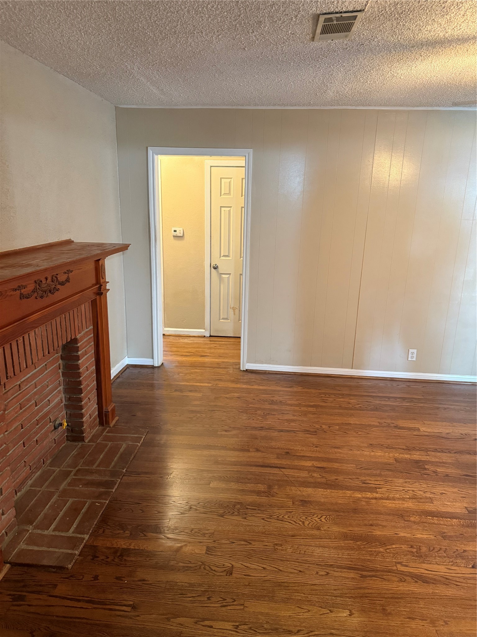 216 Schilling Street Property Photo 4