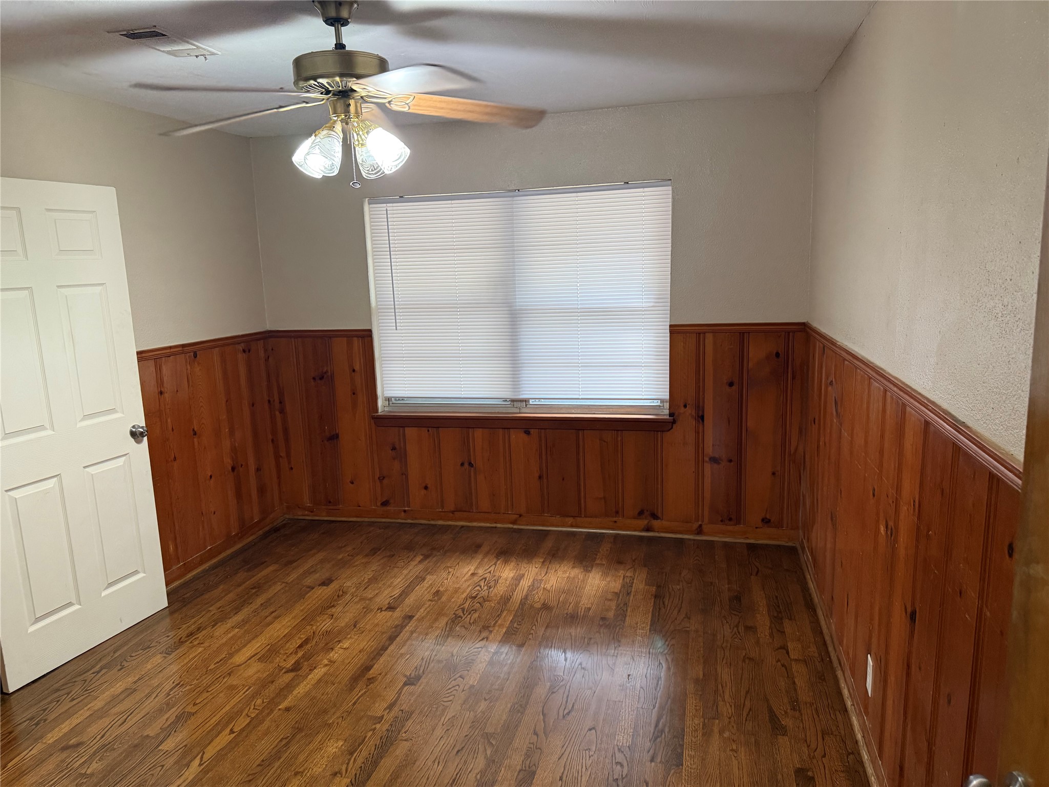 216 Schilling Street Property Photo 8